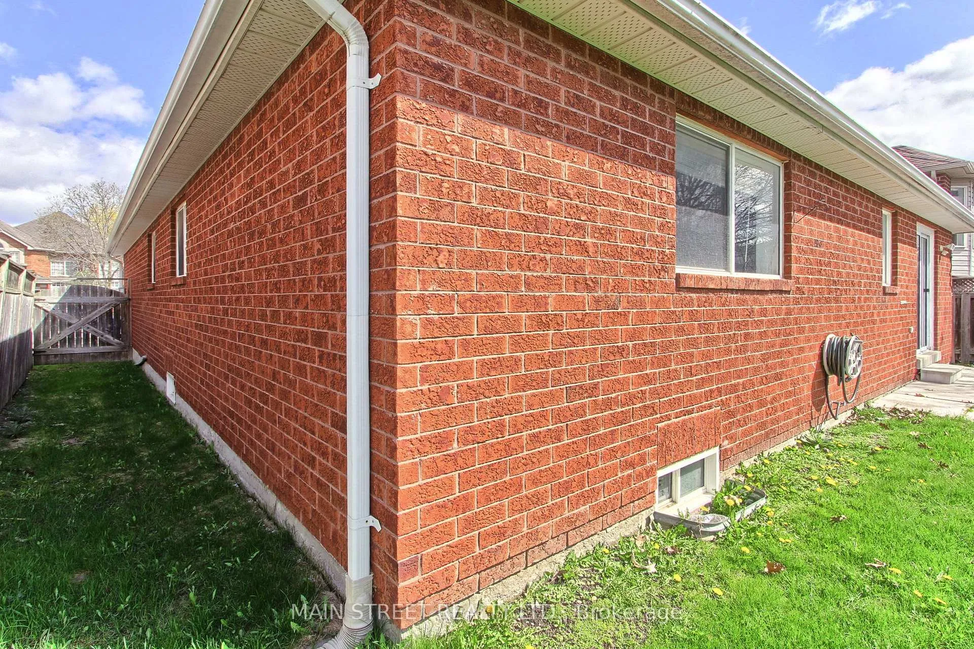 Photo 40 of 68 Wrendale Crescent, Georgina, Keswick South — HOMEH