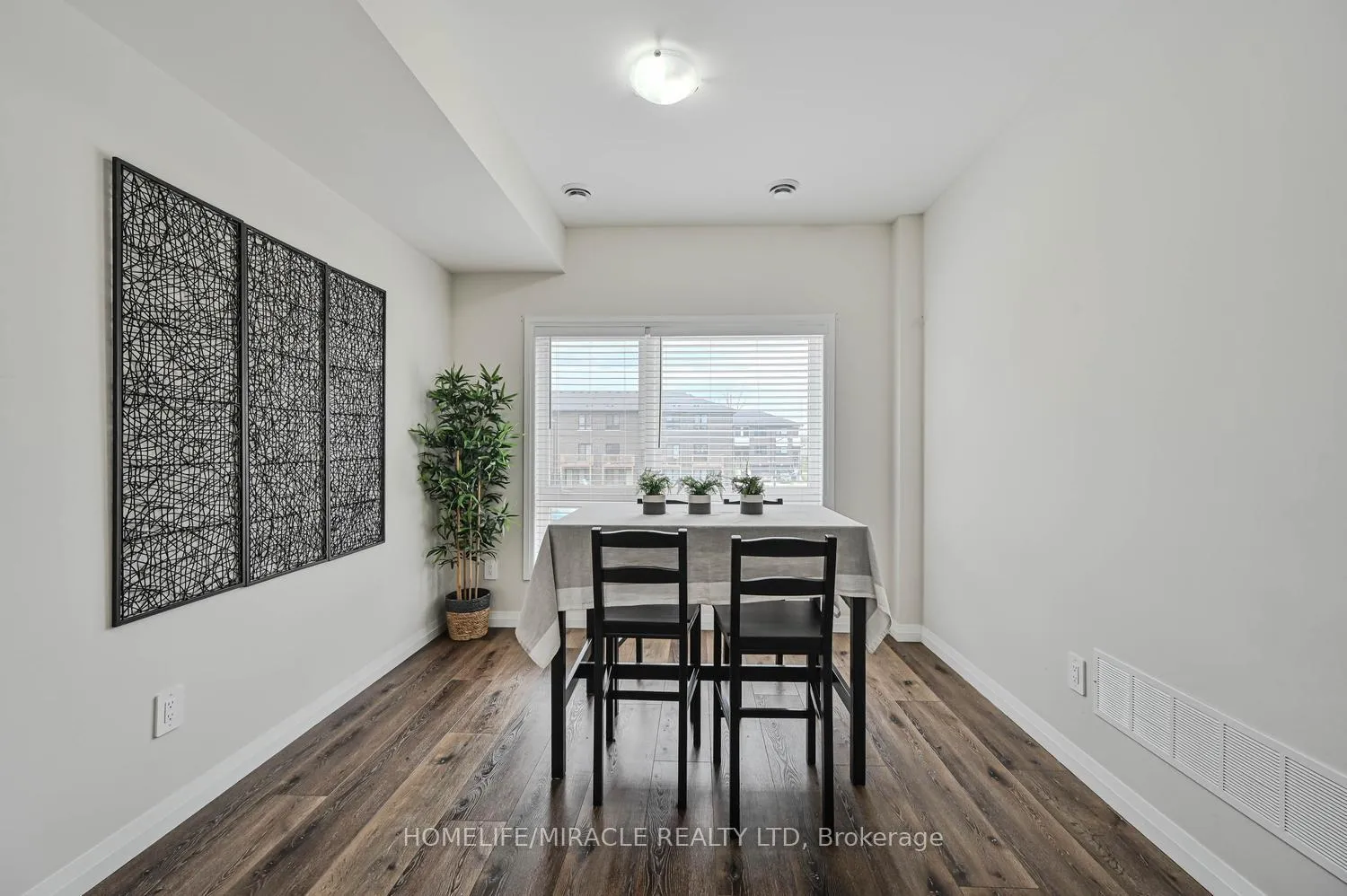 Photo 5 of Unit 34, 720 Grey Street, Brantford, Echo Place — HOMEH