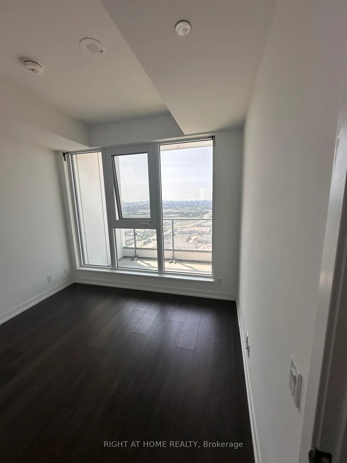 Photo 8 of Unit 4905, 5 Buttermill Avenue, Vaughan, Vaughan Corporate Centre — HOMEH
