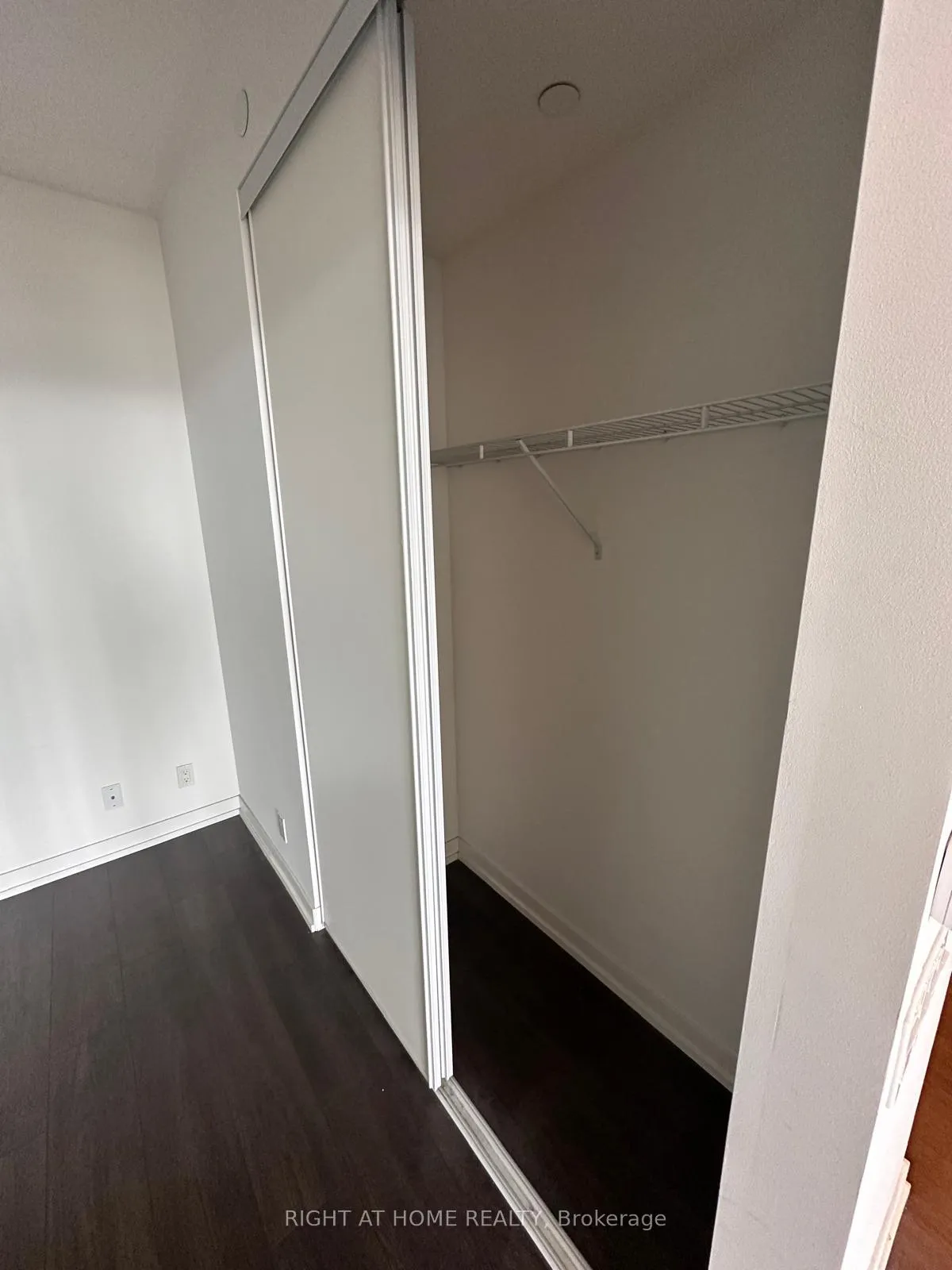 Photo 12 of Unit 4905, 5 Buttermill Avenue, Vaughan, Vaughan Corporate Centre — HOMEH