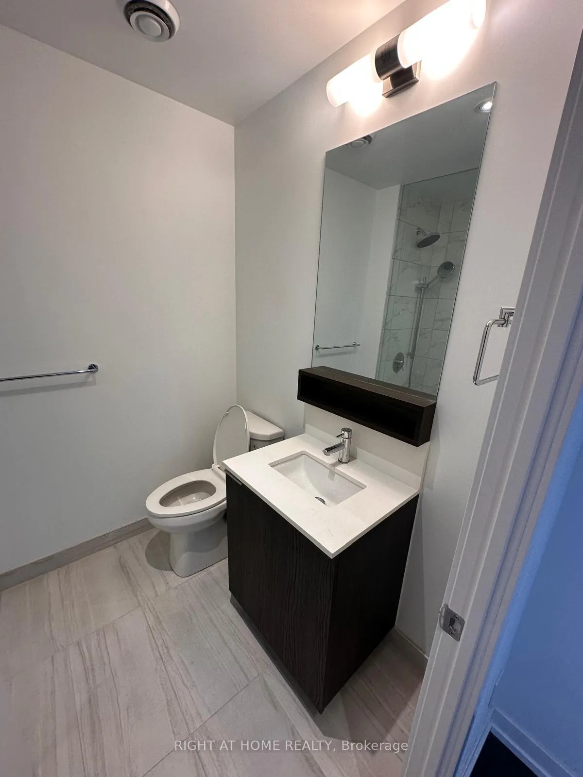 Photo 13 of Unit 4905, 5 Buttermill Avenue, Vaughan, Vaughan Corporate Centre — HOMEH