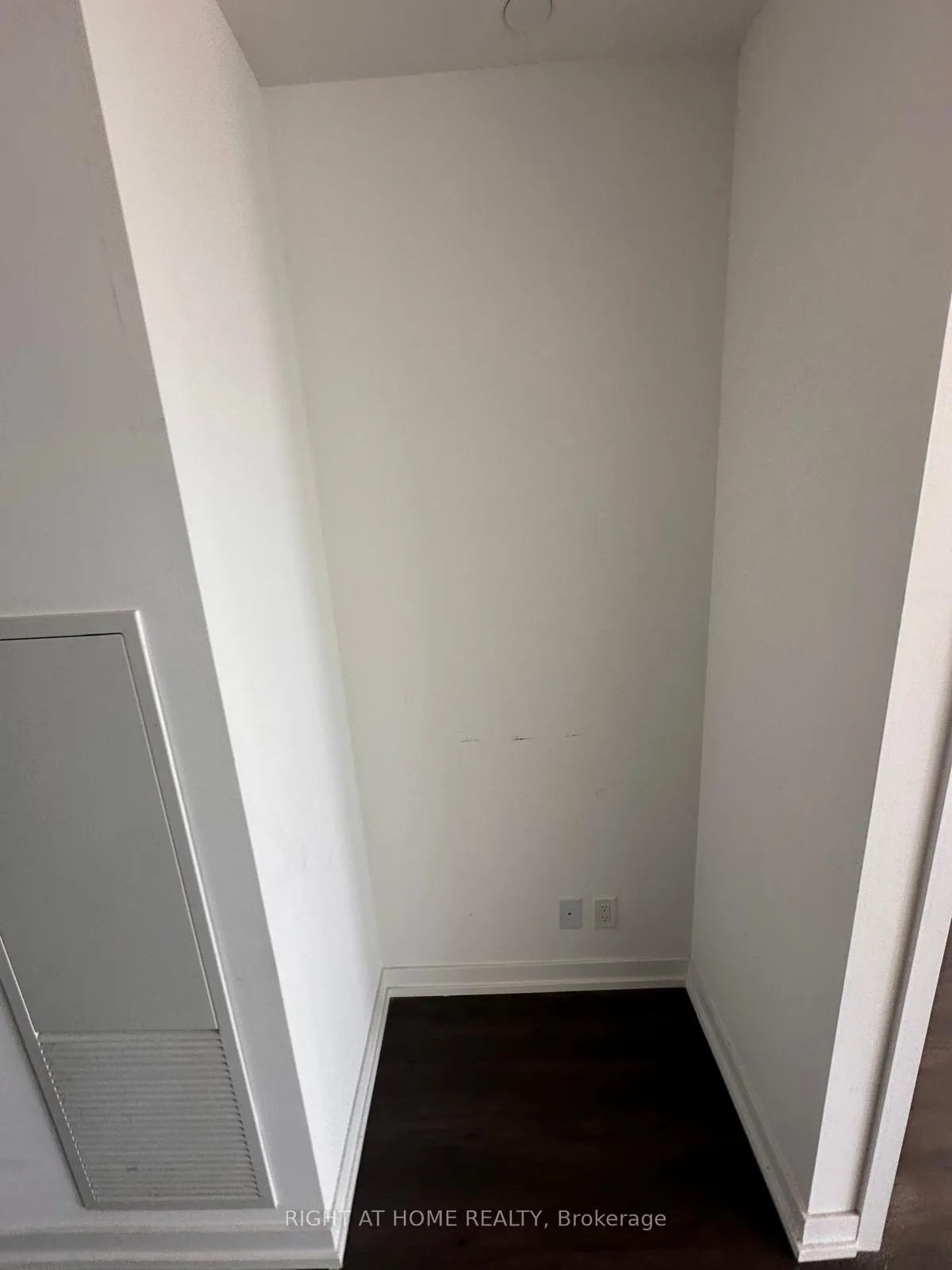 Photo 16 of Unit 4905, 5 Buttermill Avenue, Vaughan, Vaughan Corporate Centre — HOMEH