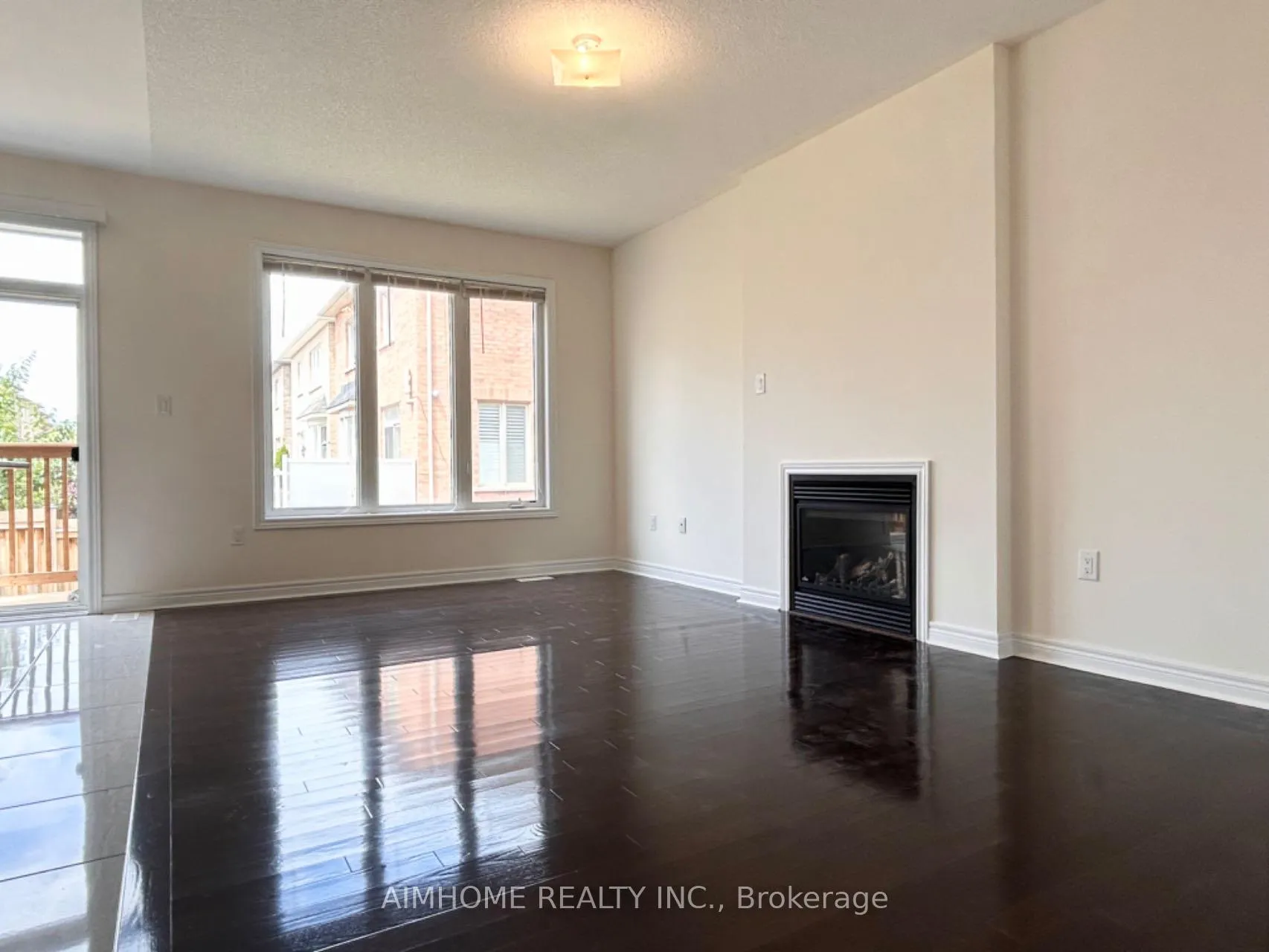 Photo 5 of 202 Harbord Street, Markham, Berczy — HOMEH
