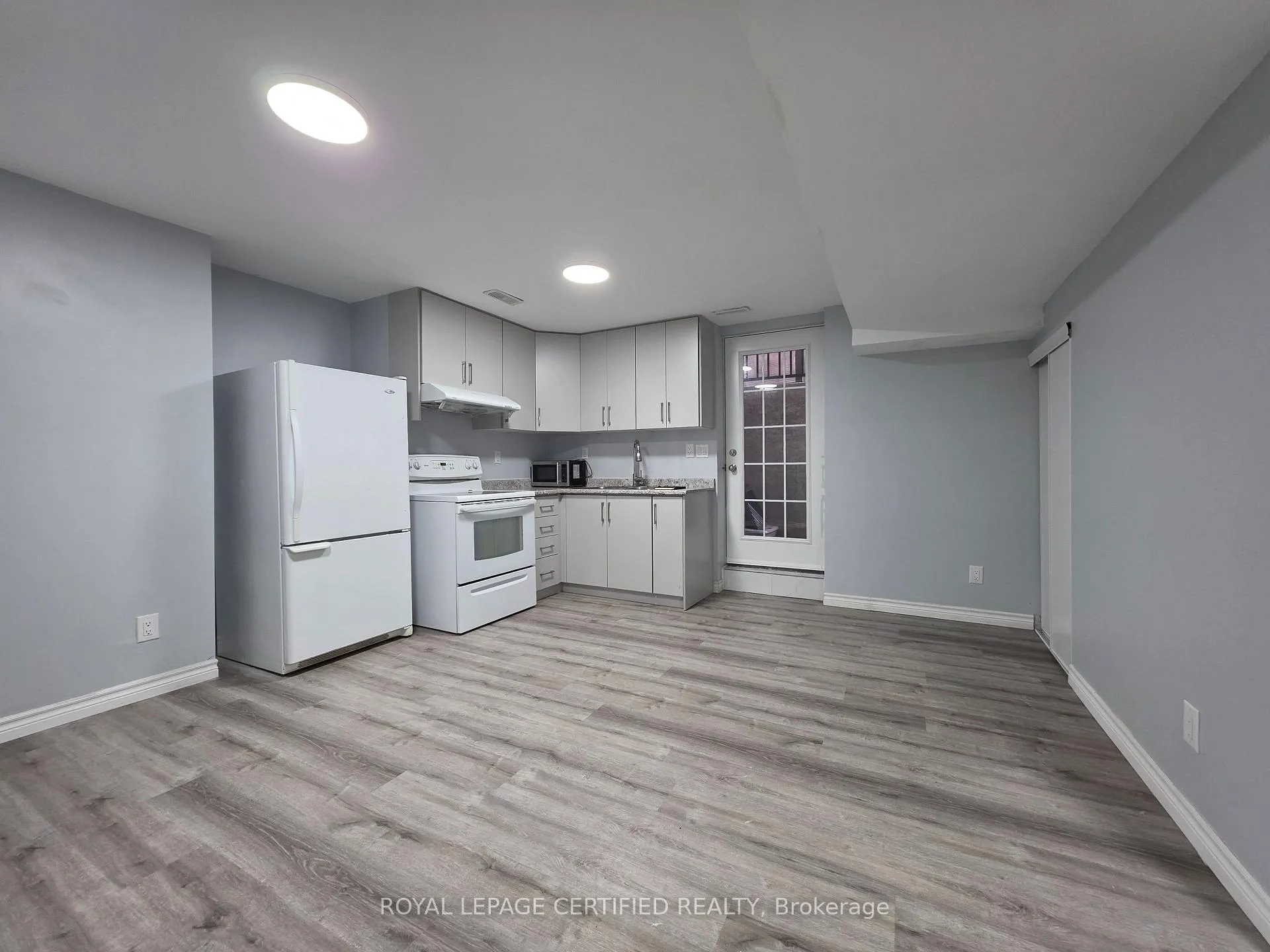Photo 2 of Unit Basement, 100 Chase Crescent, Cambridge, Silver Heights — HOMEH