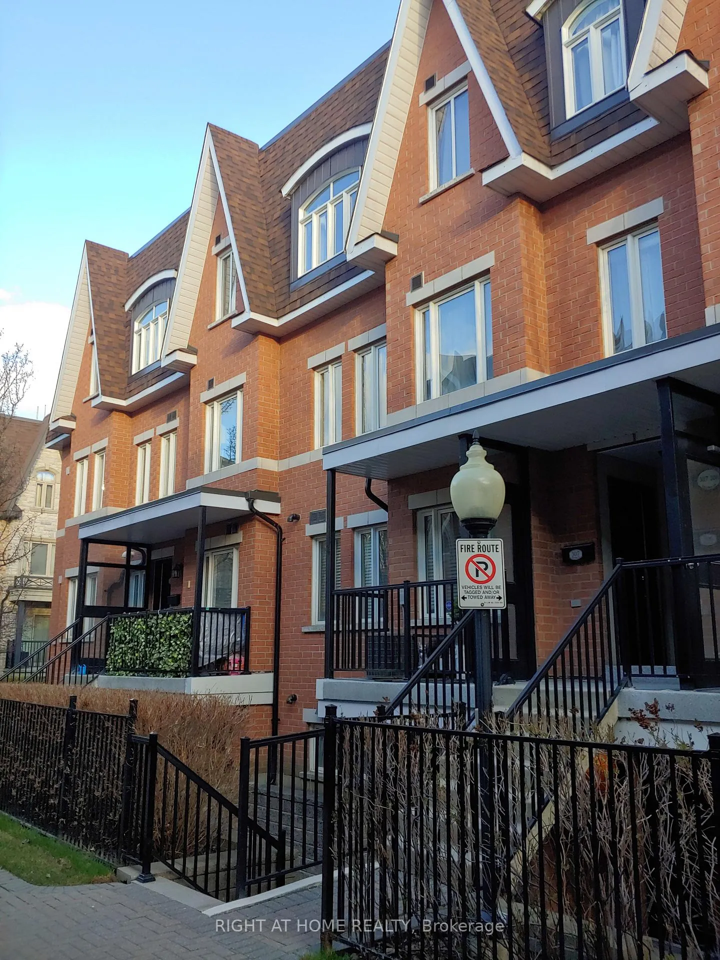 Photo 1 of Unit 162, 310 John Street, Markham, Aileen-Willowbrook — HOMEH