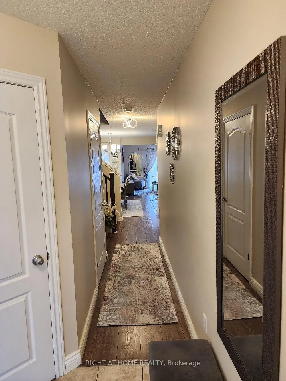 Photo 2 of 49 curzon Crescent, Guelph, Willow West/Sugarbush/West Acres — HOMEH