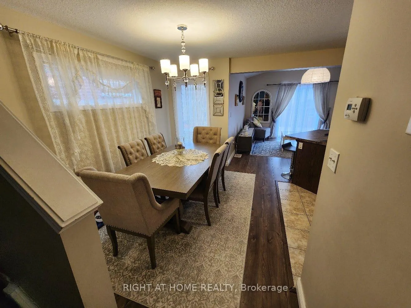 Photo 4 of 49 curzon Crescent, Guelph, Willow West/Sugarbush/West Acres — HOMEH