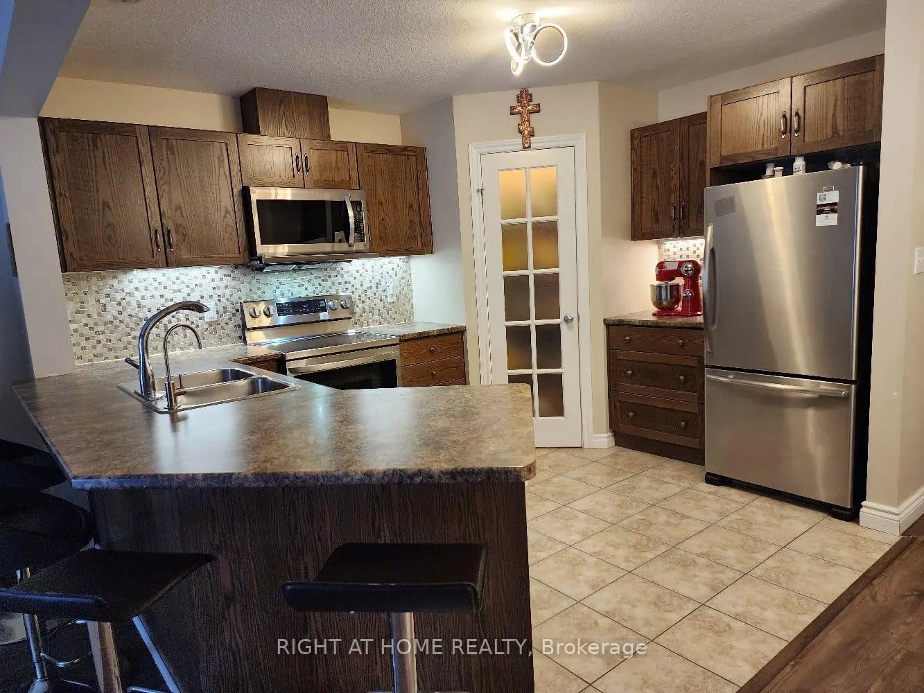 Photo 6 of 49 curzon Crescent, Guelph, Willow West/Sugarbush/West Acres — HOMEH