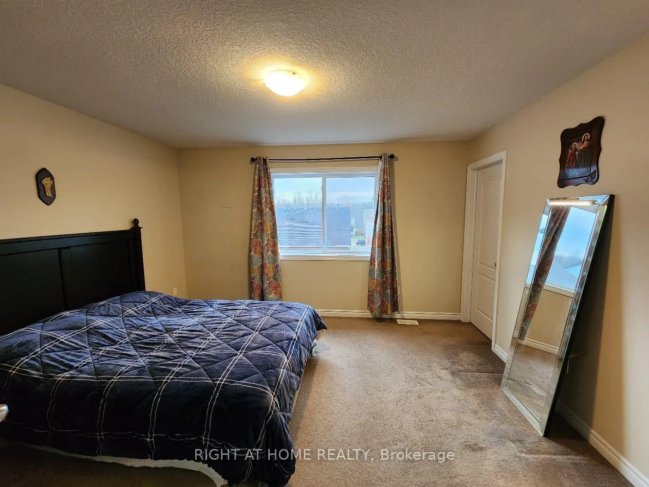Photo 13 of 49 curzon Crescent, Guelph, Willow West/Sugarbush/West Acres — HOMEH