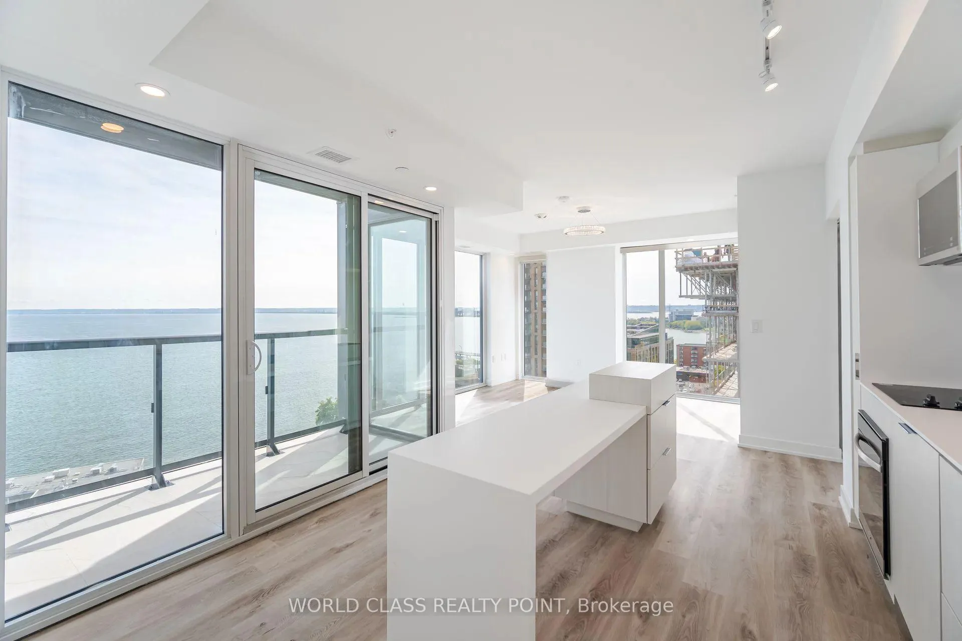 Photo 10 of Unit 1407, 370 Martha Street, Burlington, Brant — HOMEH