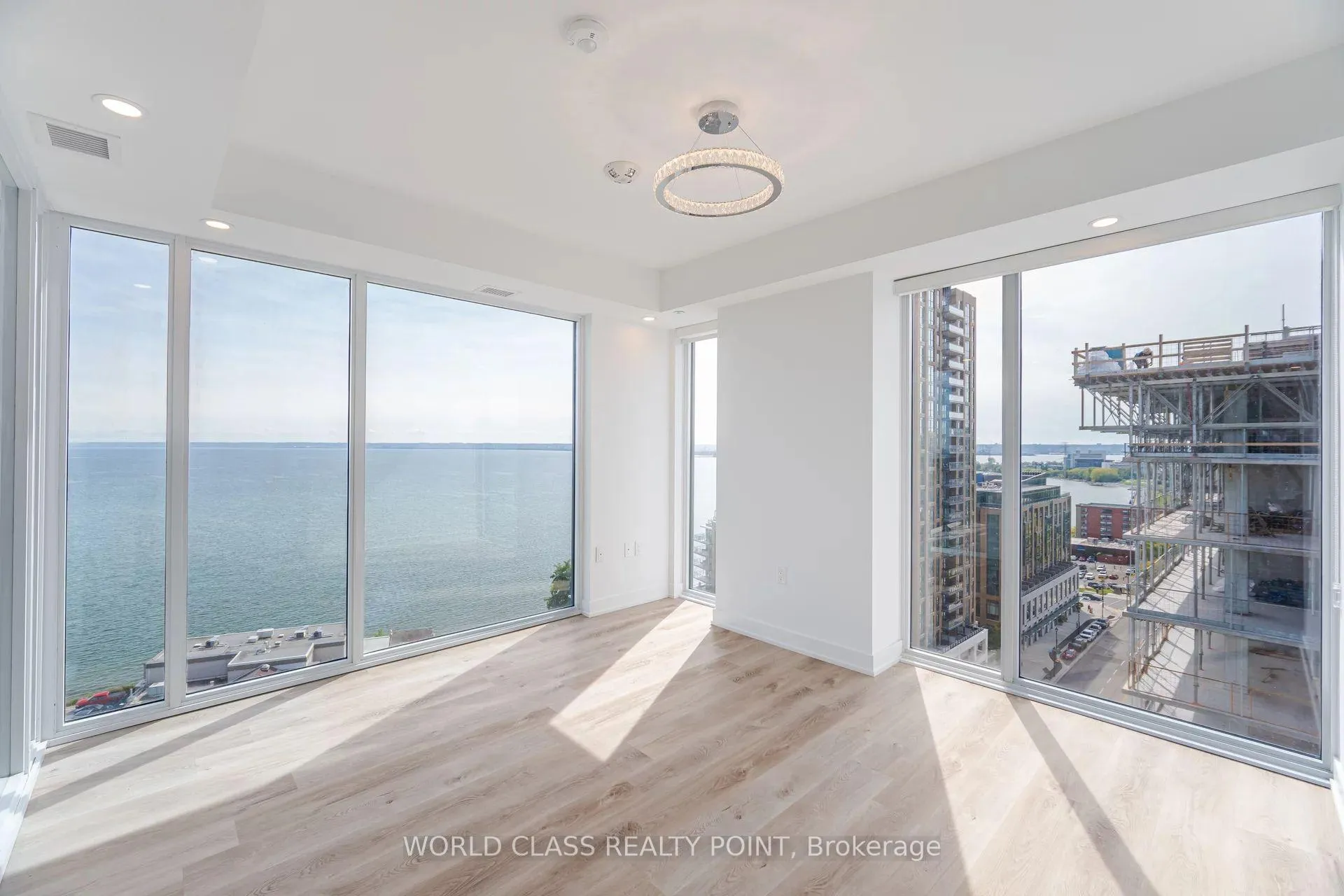 Photo 13 of Unit 1407, 370 Martha Street, Burlington, Brant — HOMEH