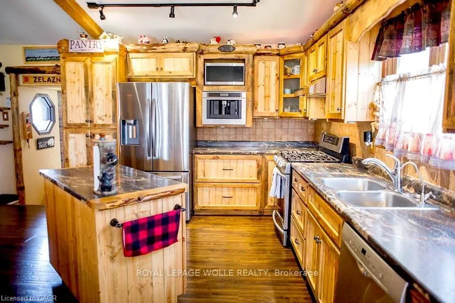 Photo 12 of 333 6th Concession Road, Brant, Brantford Twp — HOMEH