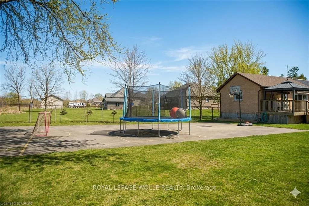 Photo 32 of 333 6th Concession Road, Brant, Brantford Twp — HOMEH