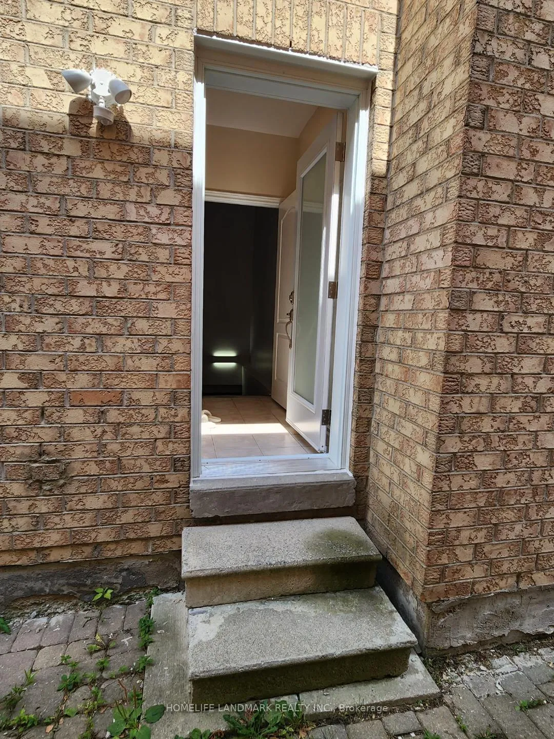 Photo 3 of Unit Basement, 282 Forest Run Boulevard, Vaughan, Patterson — HOMEH