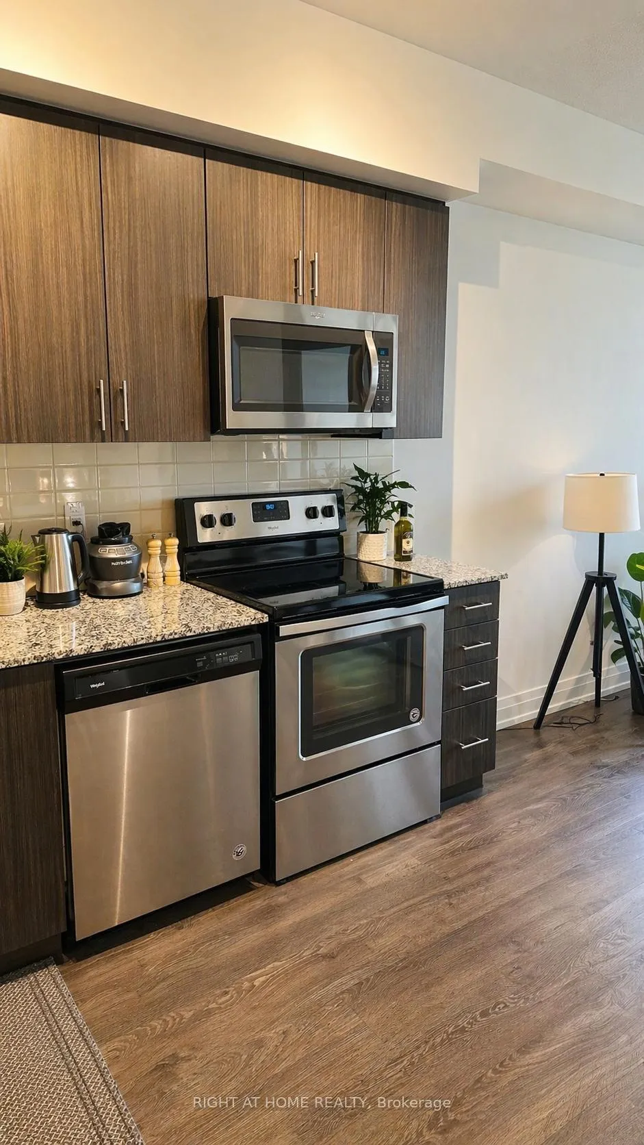 Photo 9 of Unit 2301, 3600 Highway 7, Vaughan, Vaughan Corporate Centre — HOMEH