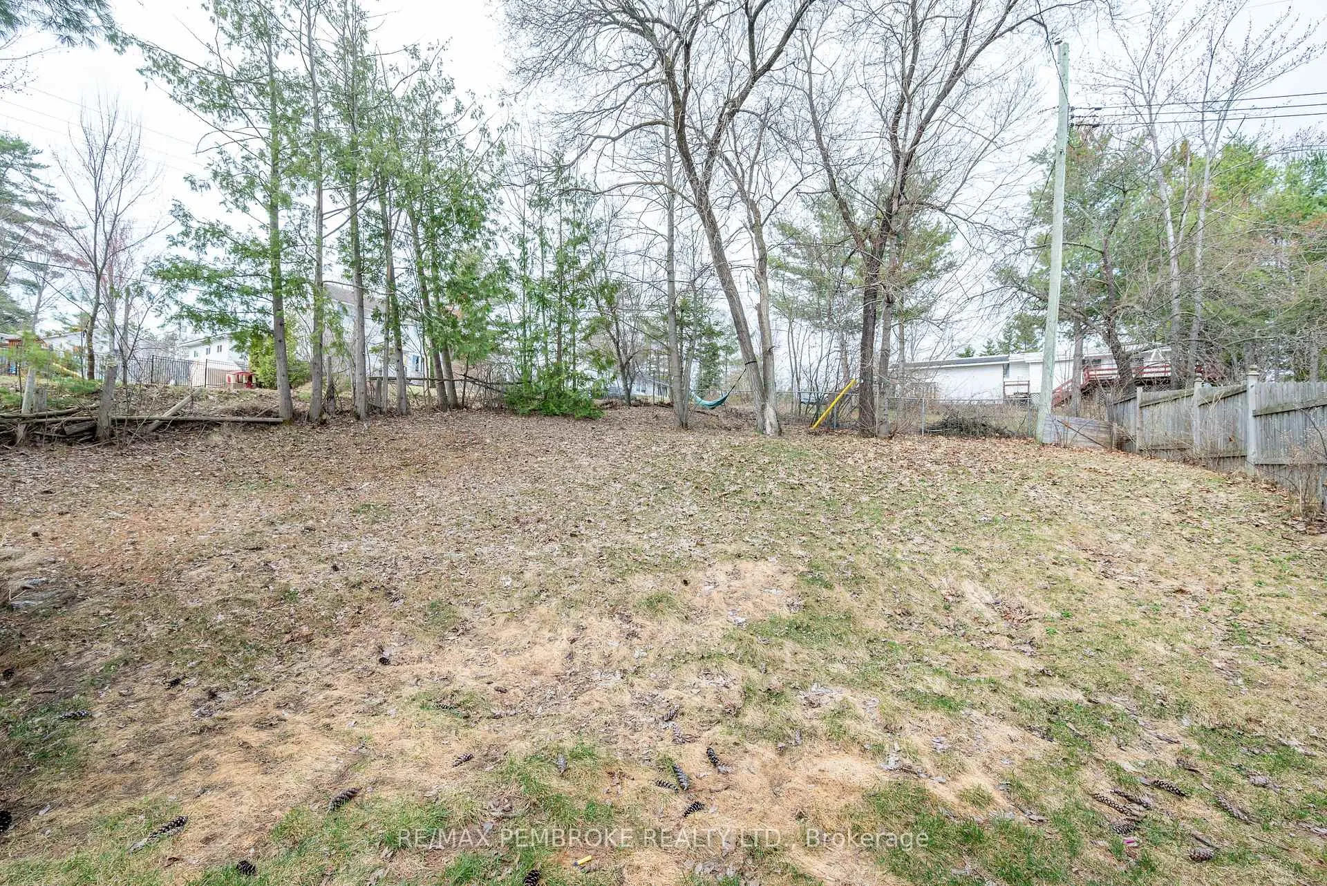 Photo 43 of 67 Alder Crescent, Deep River — HOMEH