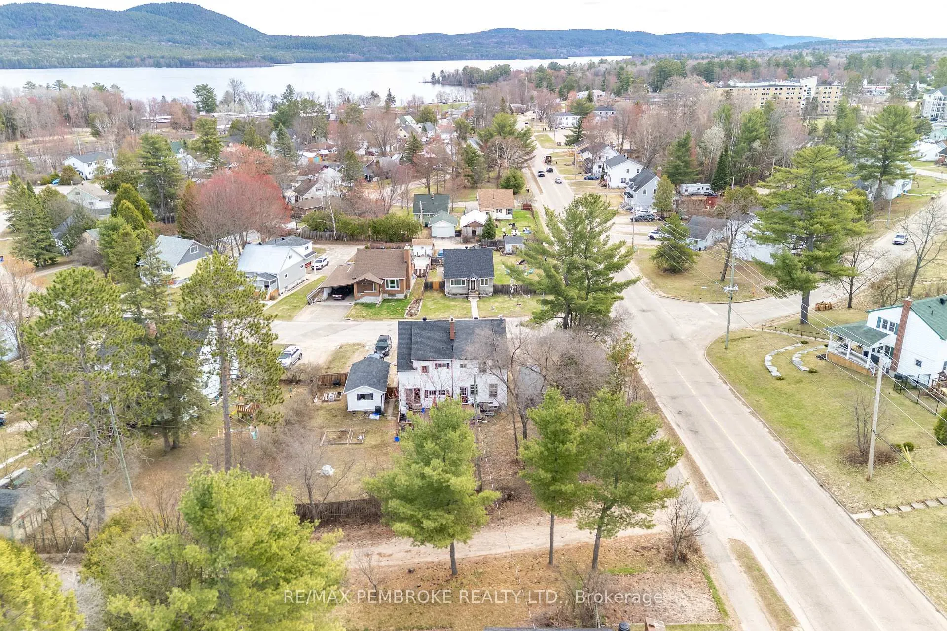 Photo 48 of 67 Alder Crescent, Deep River — HOMEH