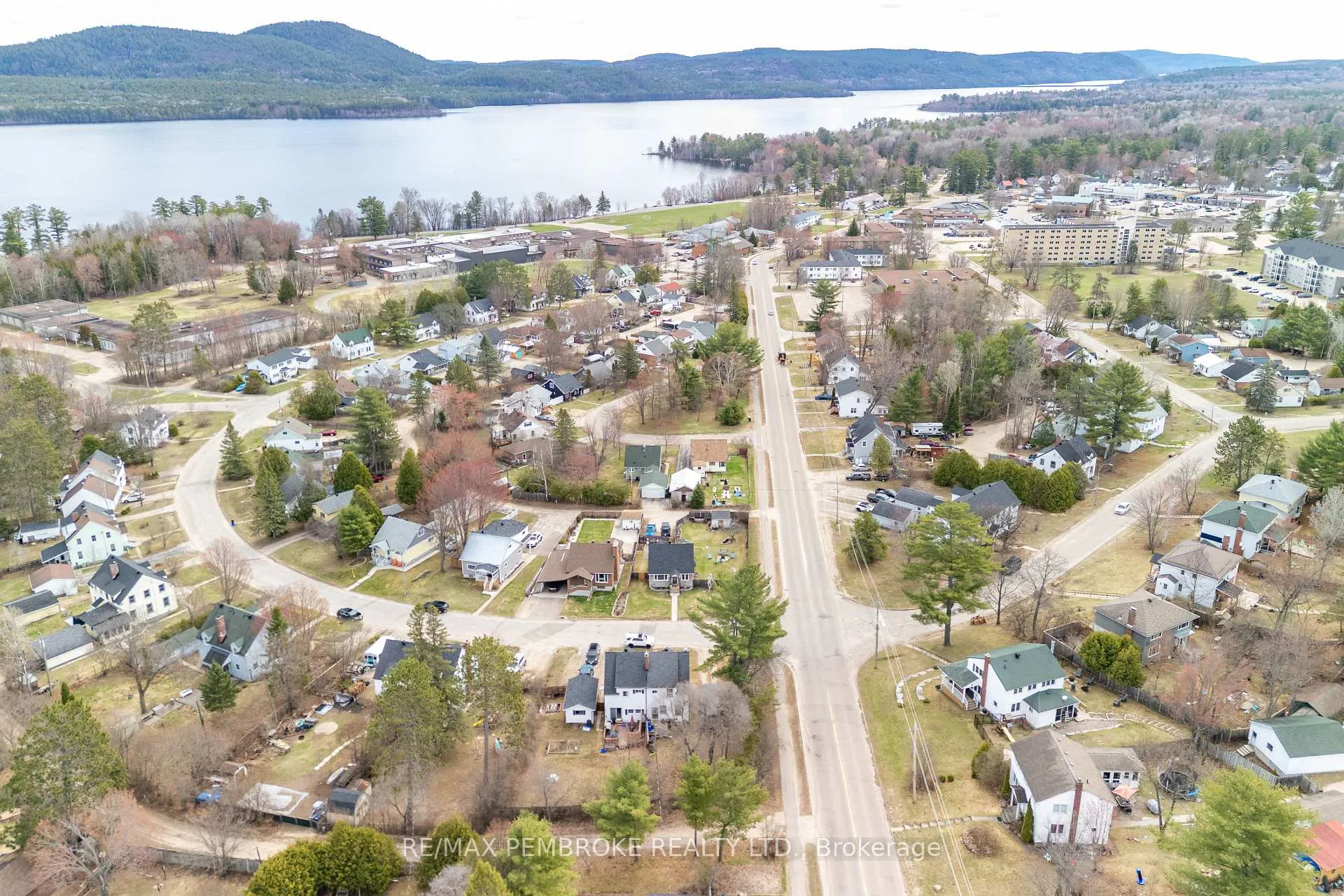 Photo 49 of 67 Alder Crescent, Deep River — HOMEH