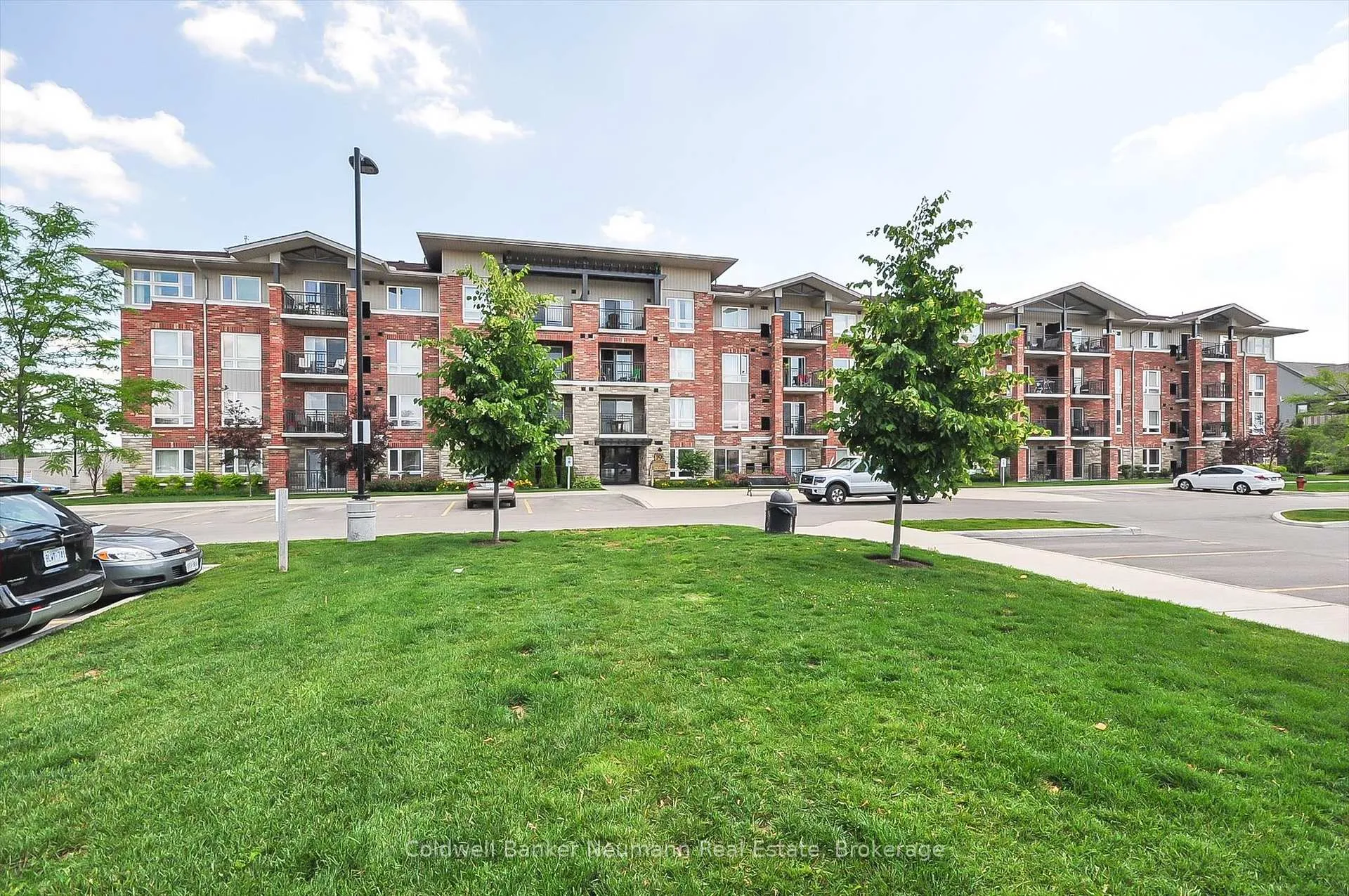 Photo 3 of Unit 109, 19 Waterford Drive, Guelph, Pineridge/Westminster Woods — HOMEH