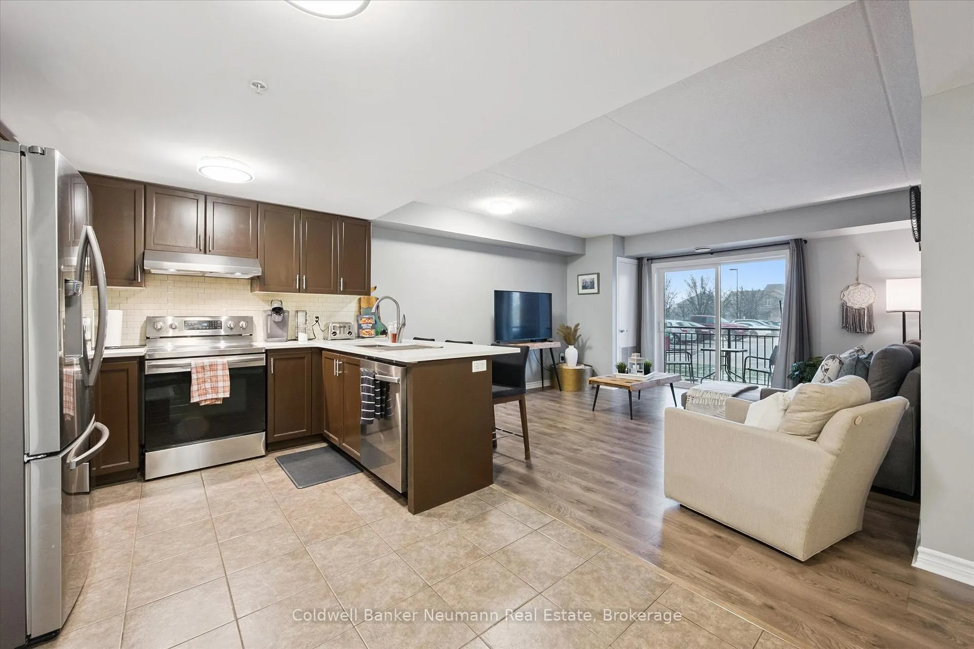 Photo 8 of Unit 109, 19 Waterford Drive, Guelph, Pineridge/Westminster Woods — HOMEH