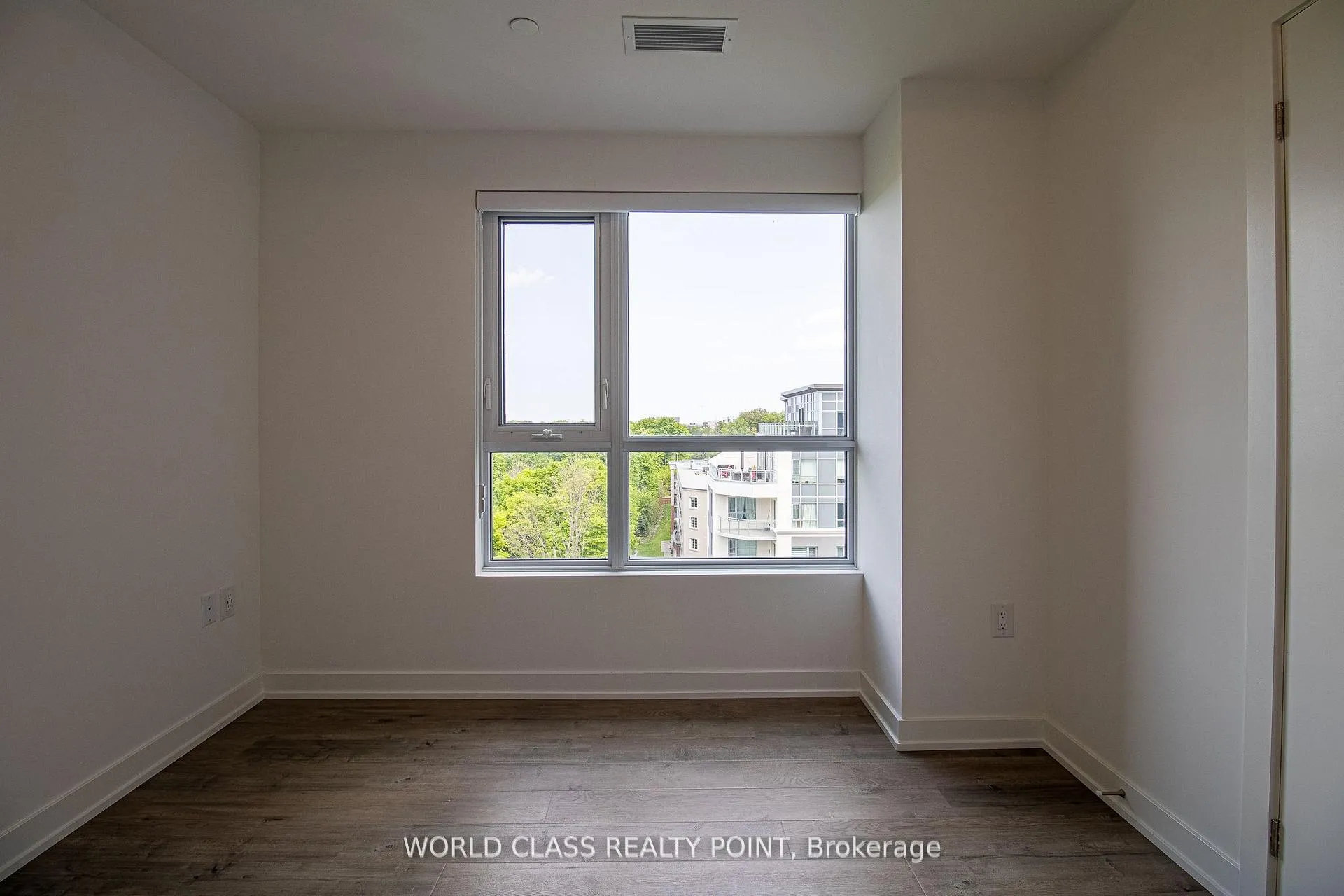 Photo 13 of Unit 1007, 56 Lakeside Terrace, Barrie, Little Lake — HOMEH