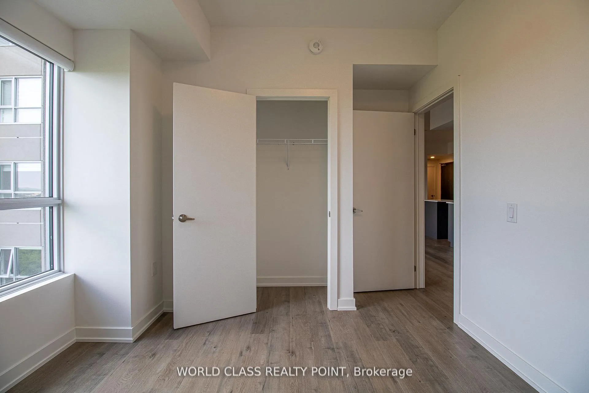 Photo 18 of Unit 1007, 56 Lakeside Terrace, Barrie, Little Lake — HOMEH