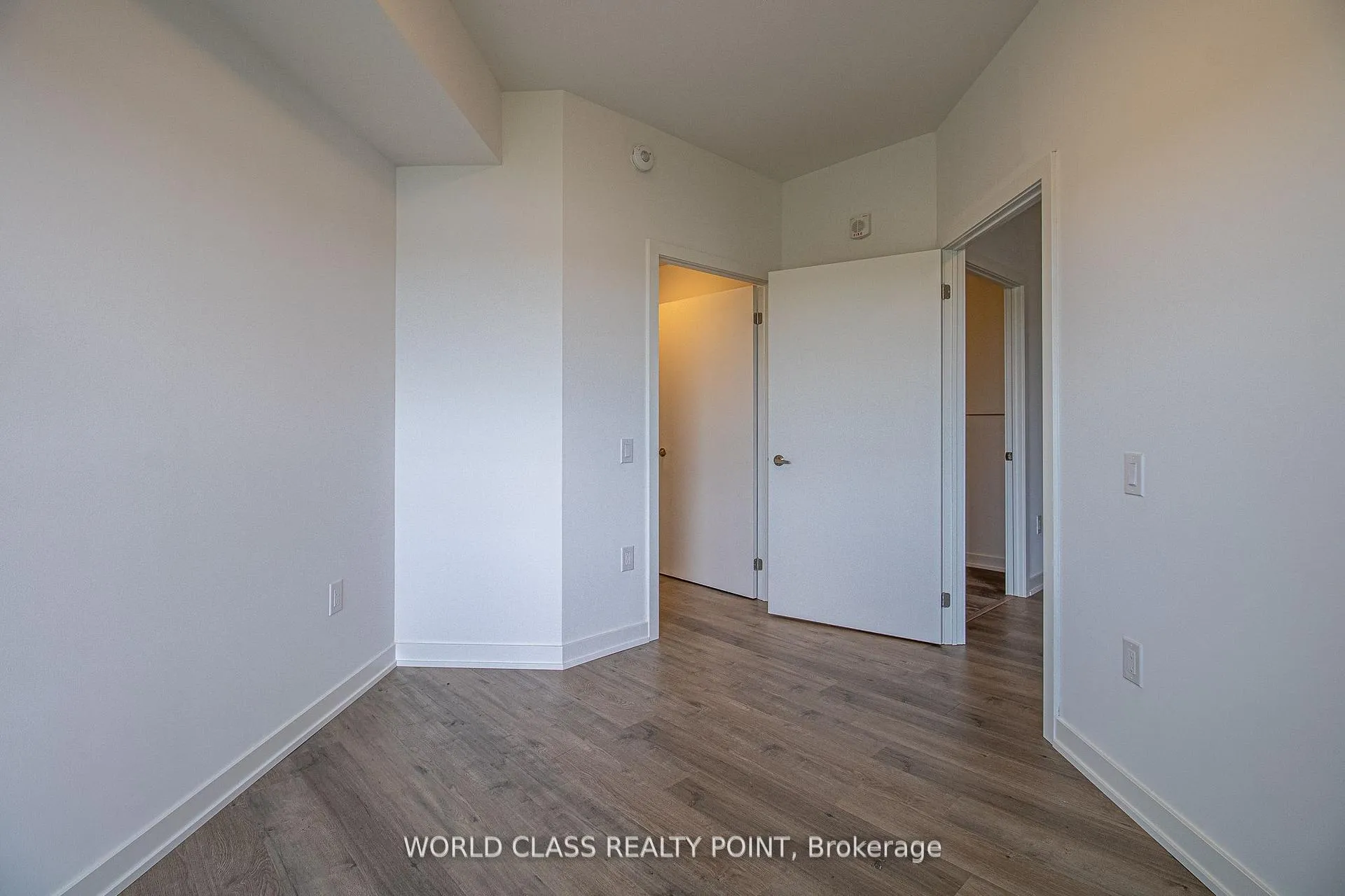 Photo 20 of Unit 1007, 56 Lakeside Terrace, Barrie, Little Lake — HOMEH