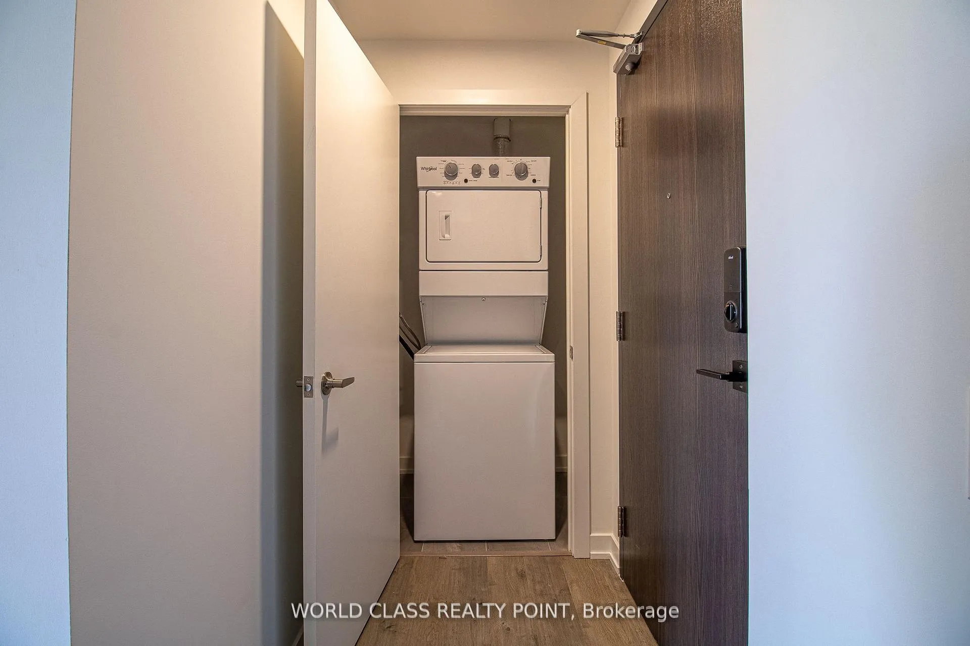 Photo 28 of Unit 1007, 56 Lakeside Terrace, Barrie, Little Lake — HOMEH