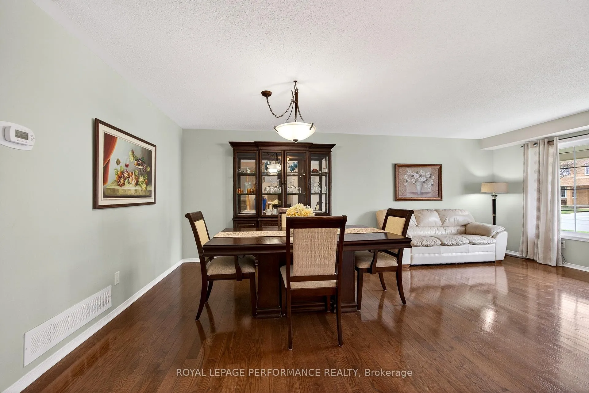 Photo 11 of 2102 Esprit Drive, Ottawa, Avalon East — HOMEH