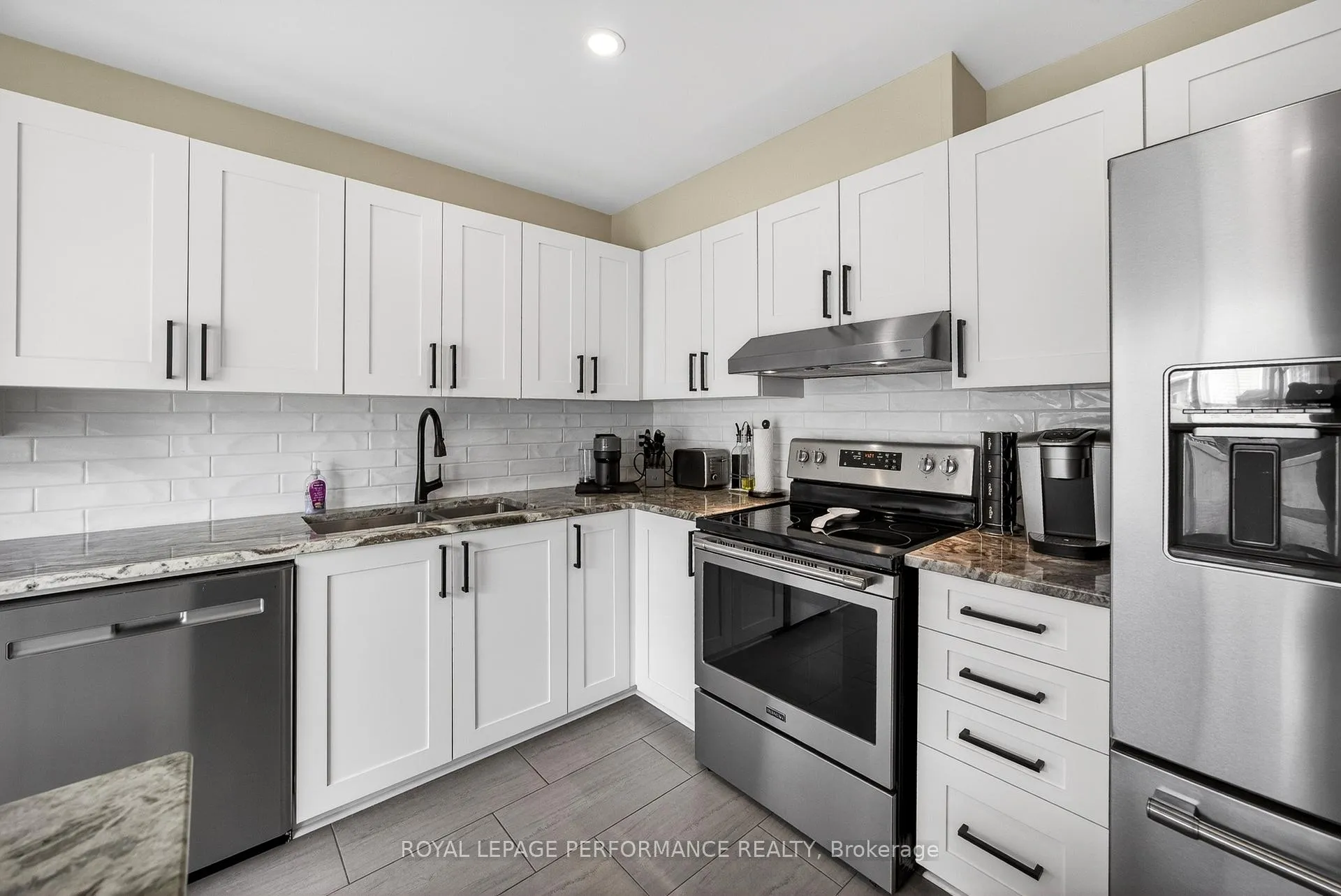 Photo 27 of 2102 Esprit Drive, Ottawa, Avalon East — HOMEH