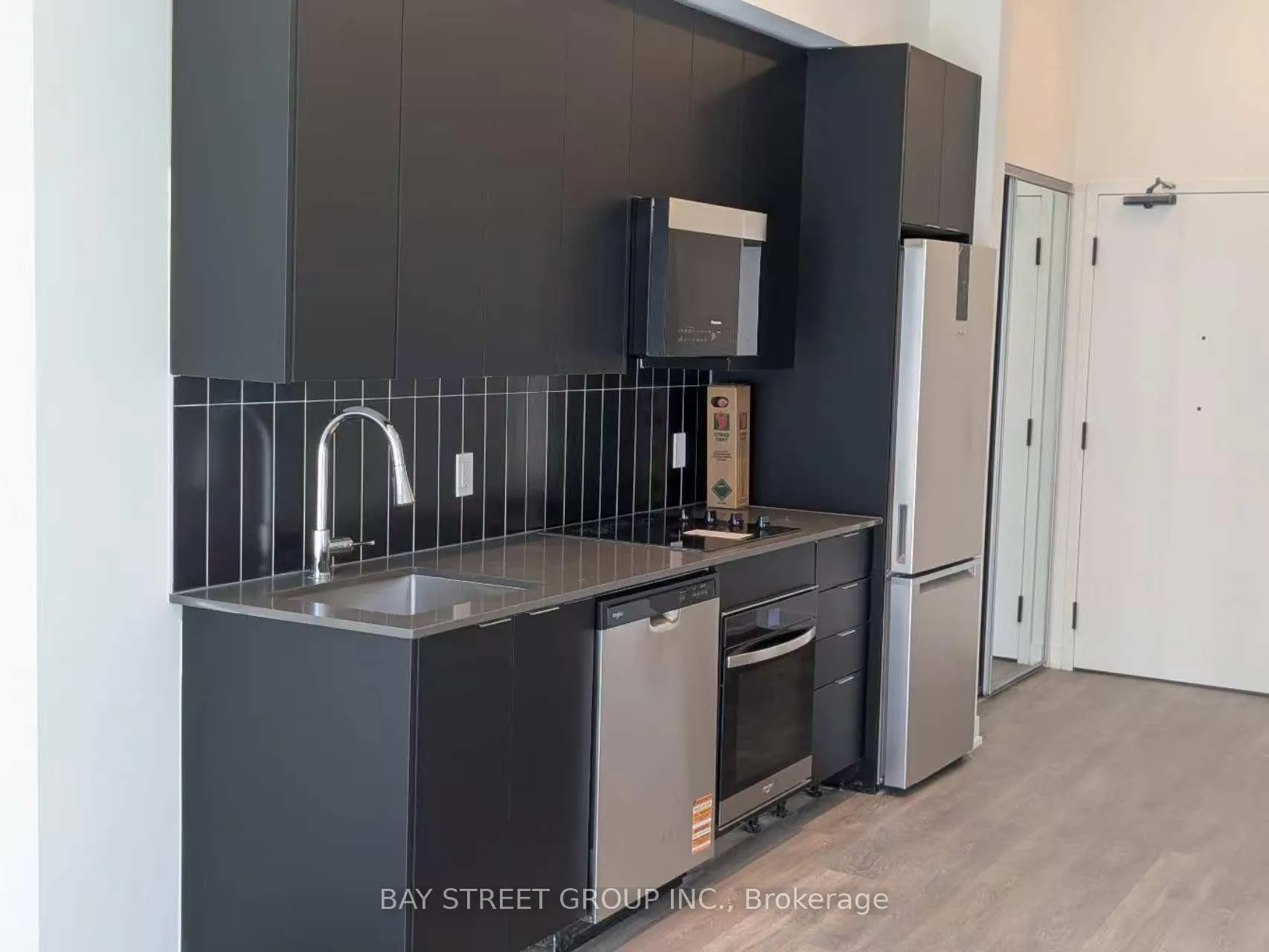 Photo 2 of Unit 2706, 10 Abeja Street, Vaughan, Concord — HOMEH