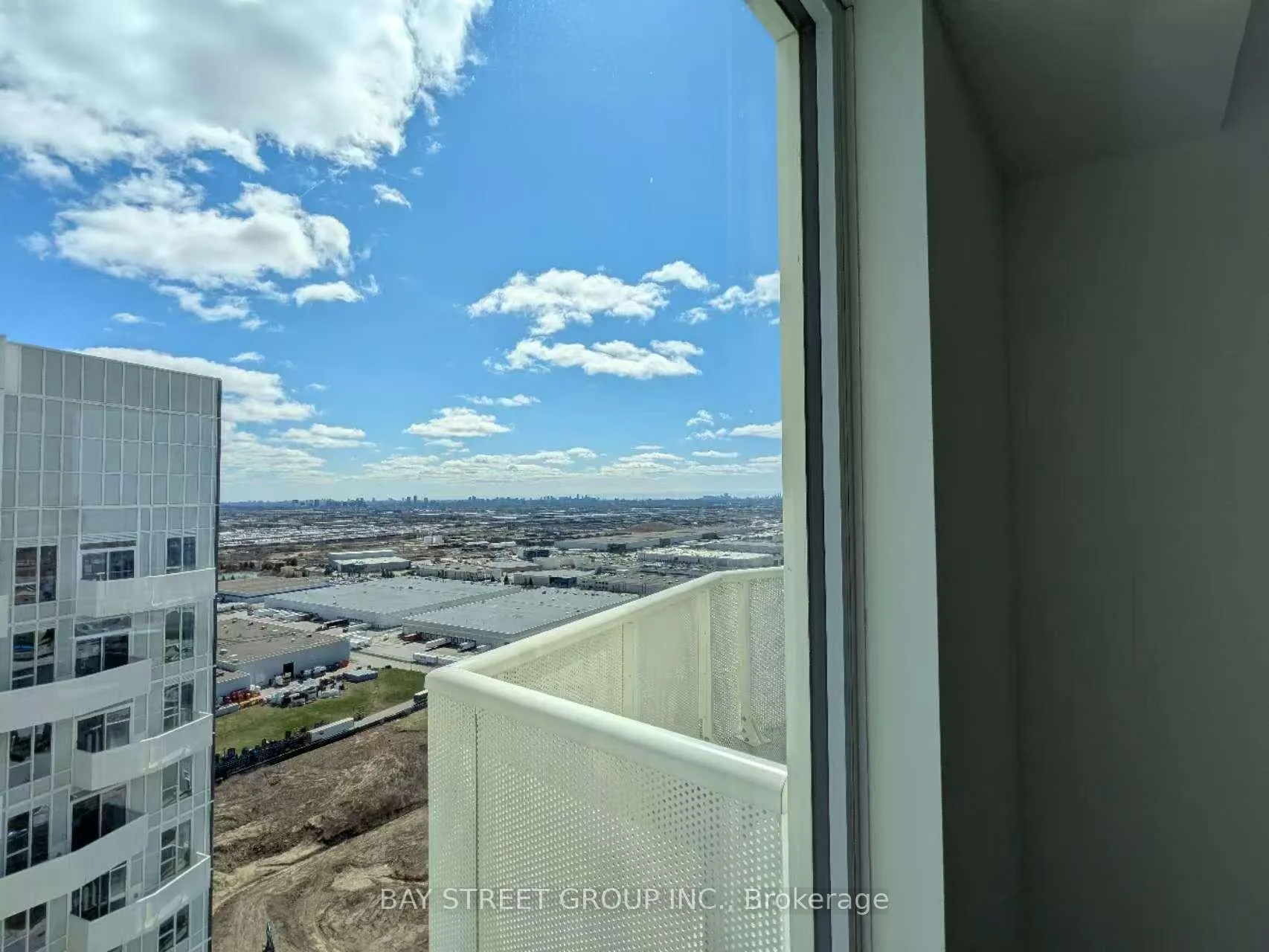 Photo 6 of Unit 2706, 10 Abeja Street, Vaughan, Concord — HOMEH