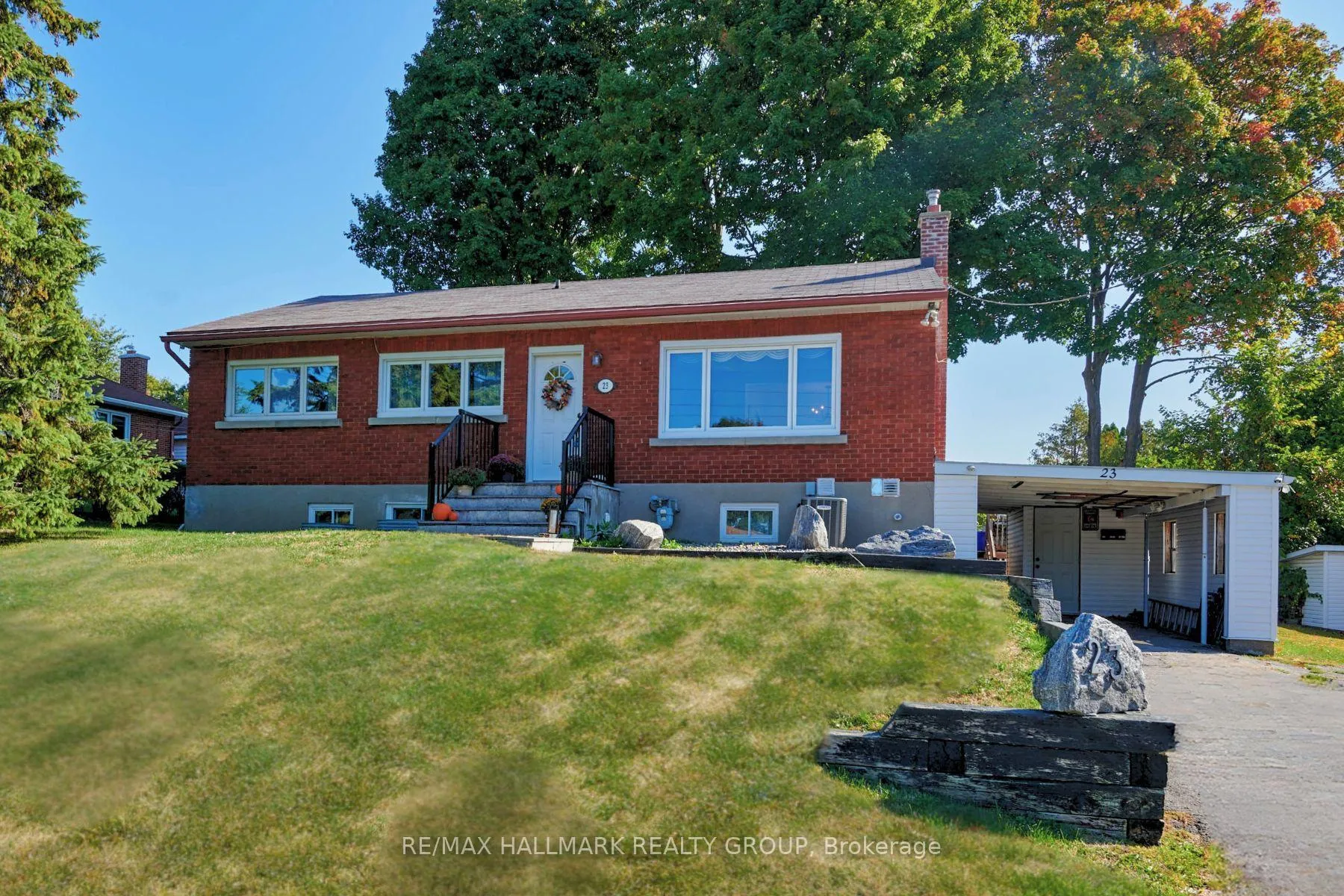 Front of 23 Elvina Street