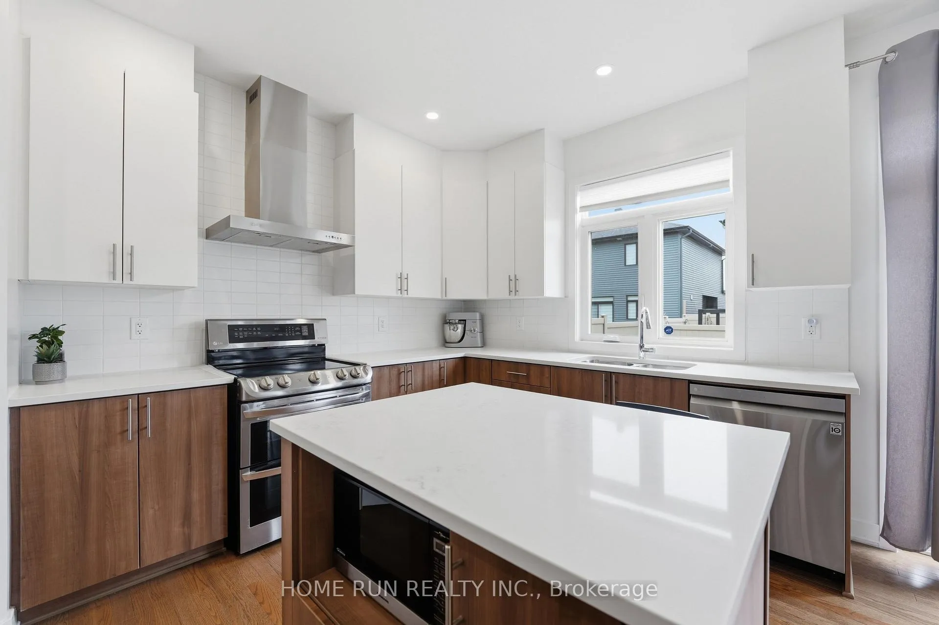 Photo 21 of 78 Big Dipper Street, Ottawa, Riverside South/Gloucester Glen — HOMEH