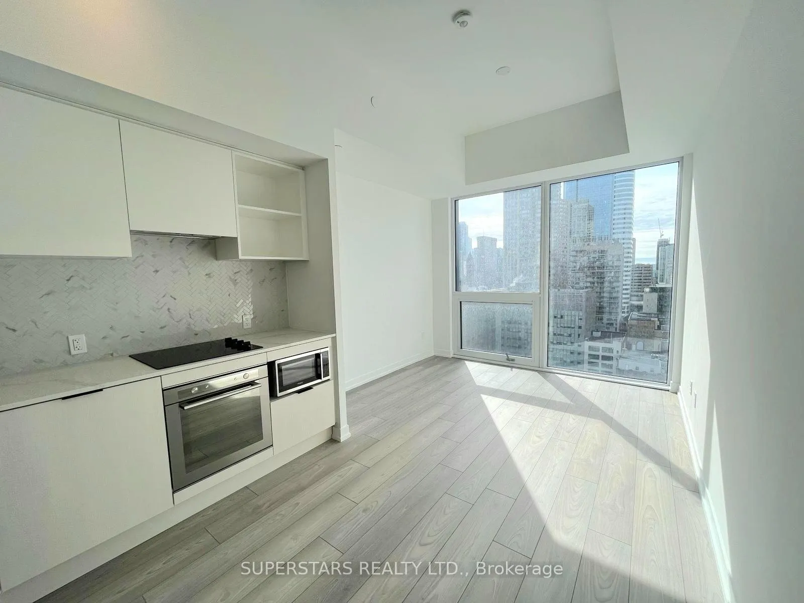Photo 8 of Unit 2109, 82 Dalhousie Street, Toronto, Church-Yonge Corridor — HOMEH