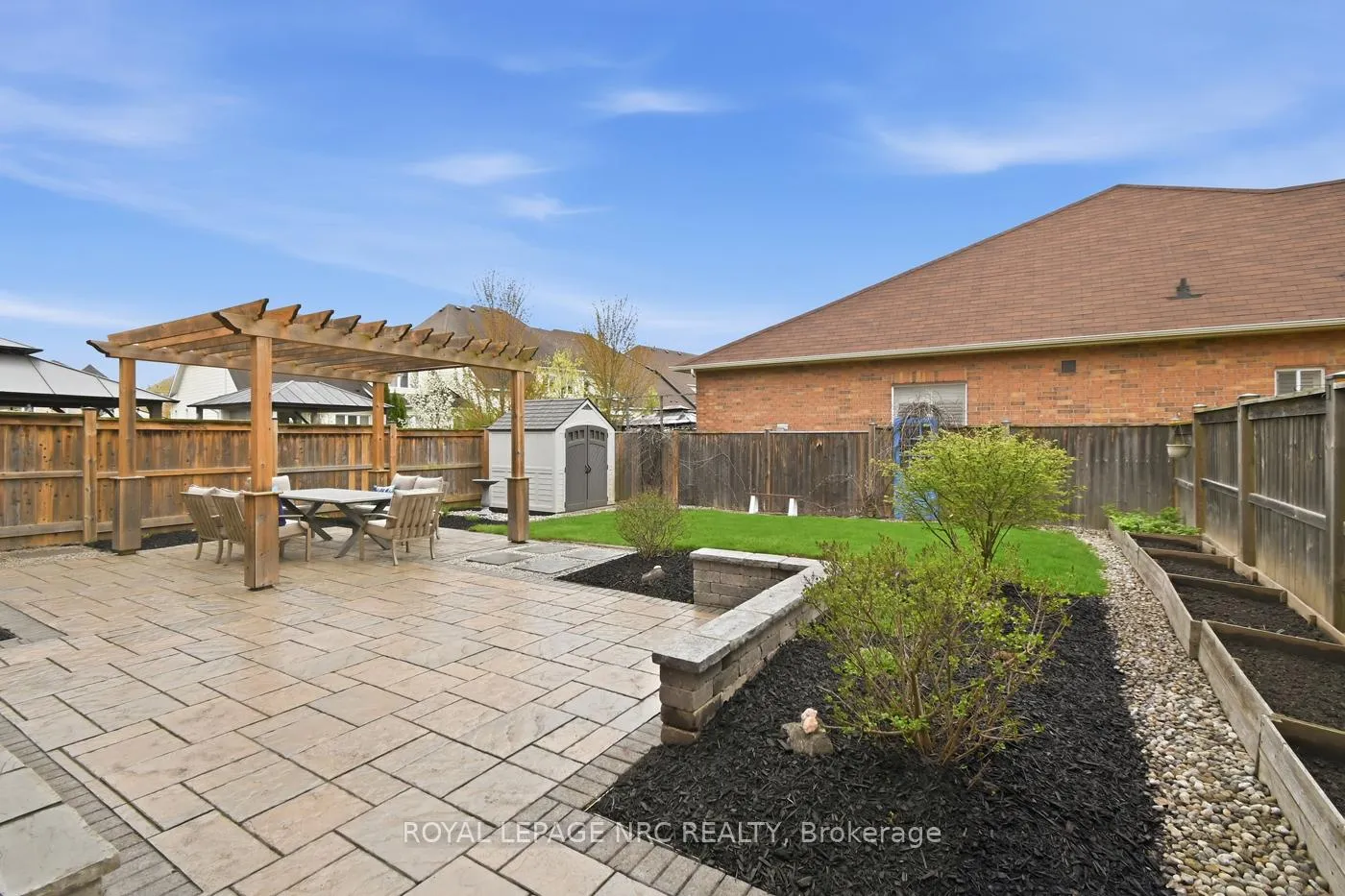Photo 8 of 9105 White Oak Avenue, Niagara Falls, Lyons Creek — HOMEH