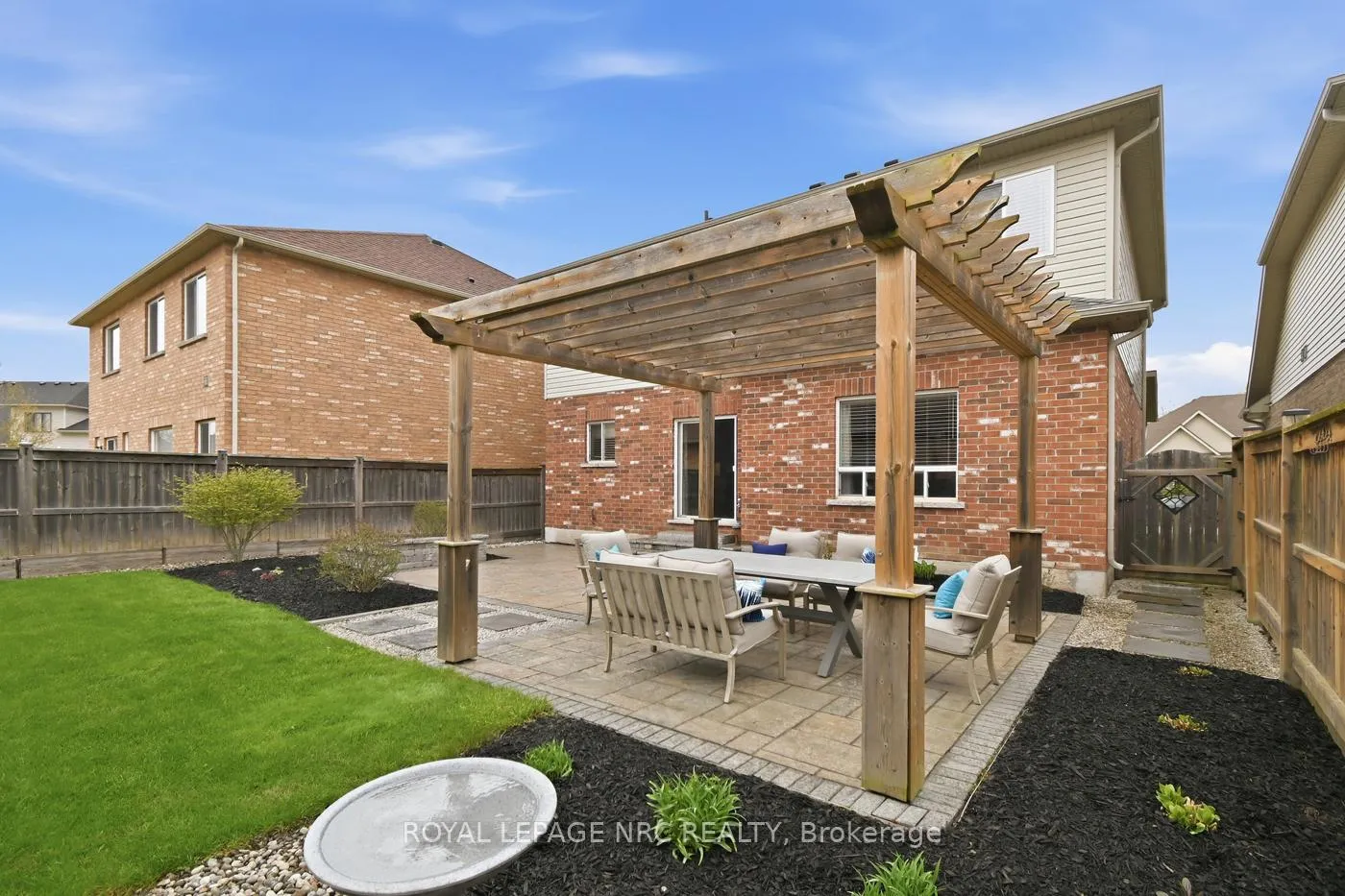Photo 10 of 9105 White Oak Avenue, Niagara Falls, Lyons Creek — HOMEH