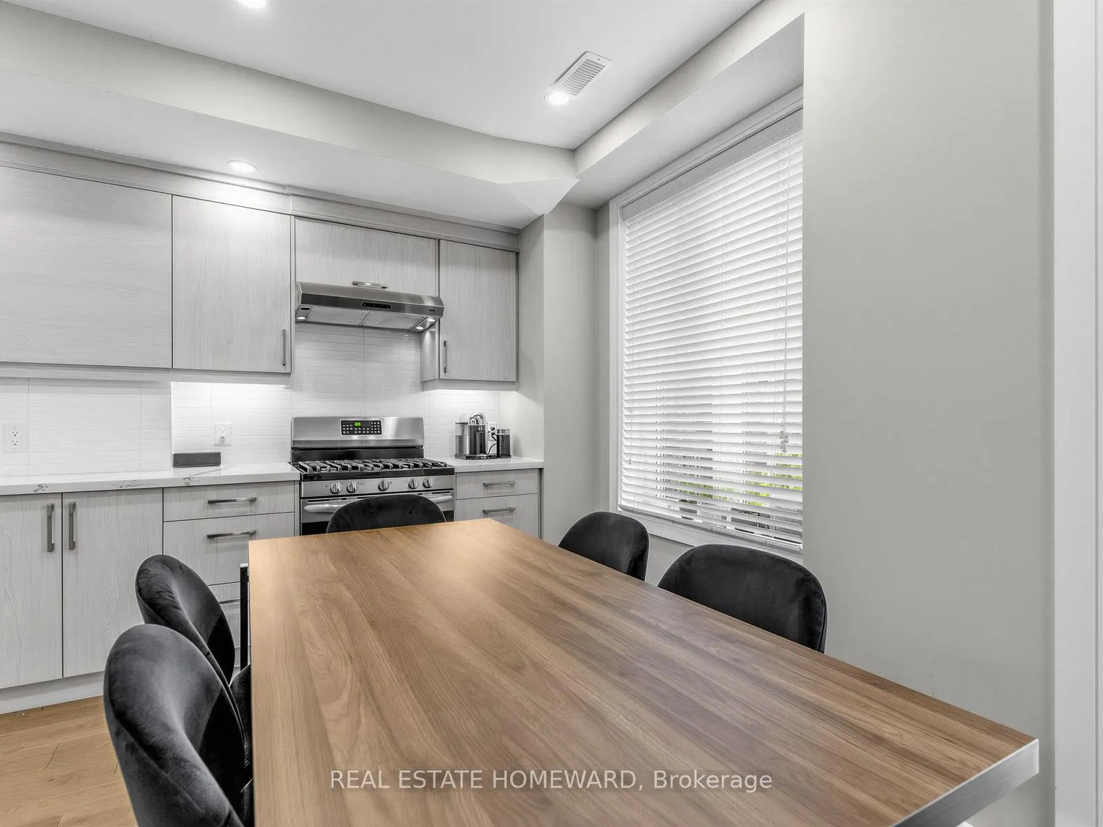 Photo 8 of 133 Cowan Avenue, Toronto, South Parkdale — HOMEH