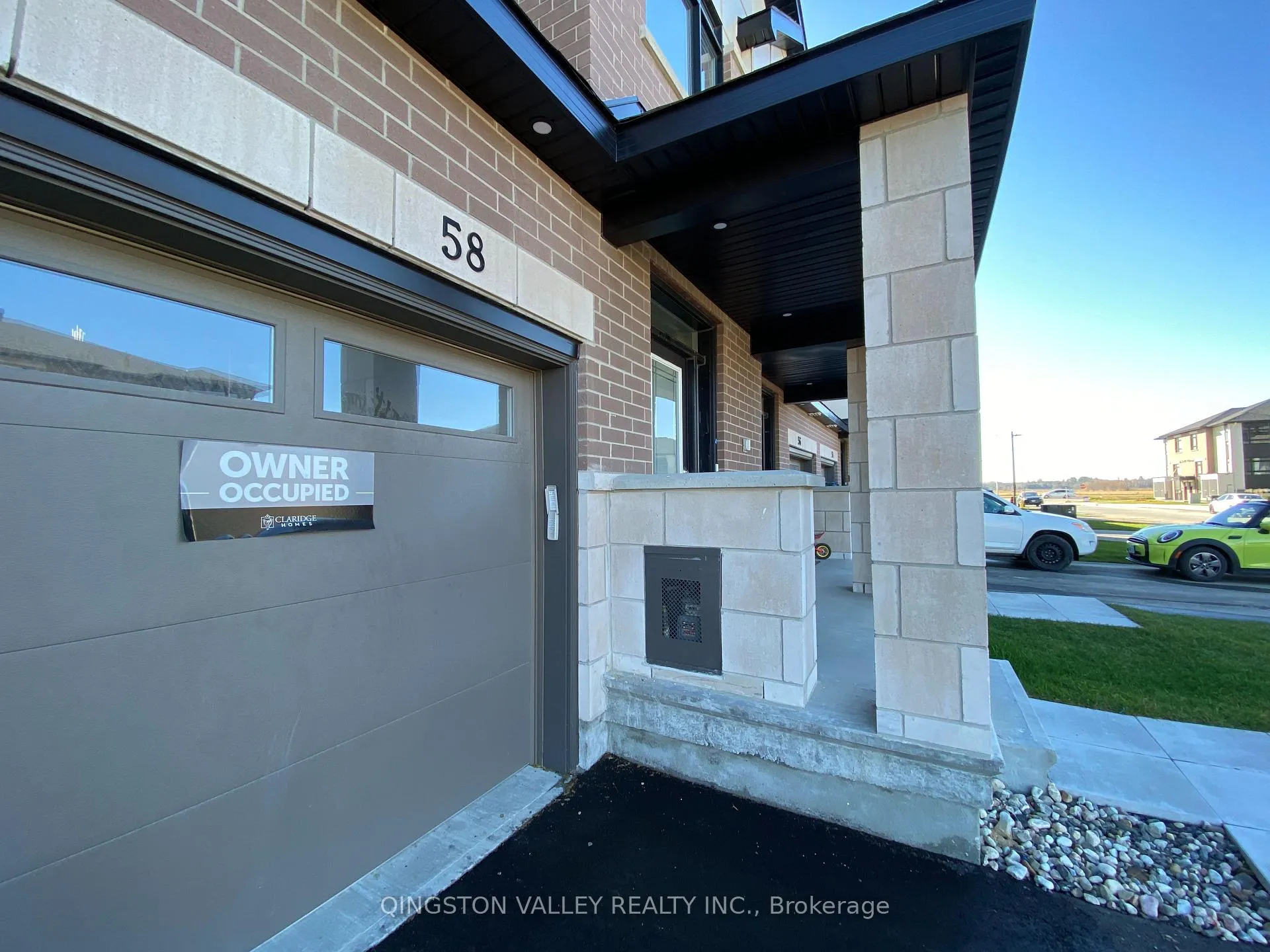 Photo 2 of 58 Overberg Way, Ottawa, Kanata - Emerald Meadows/Trailwest — HOMEH