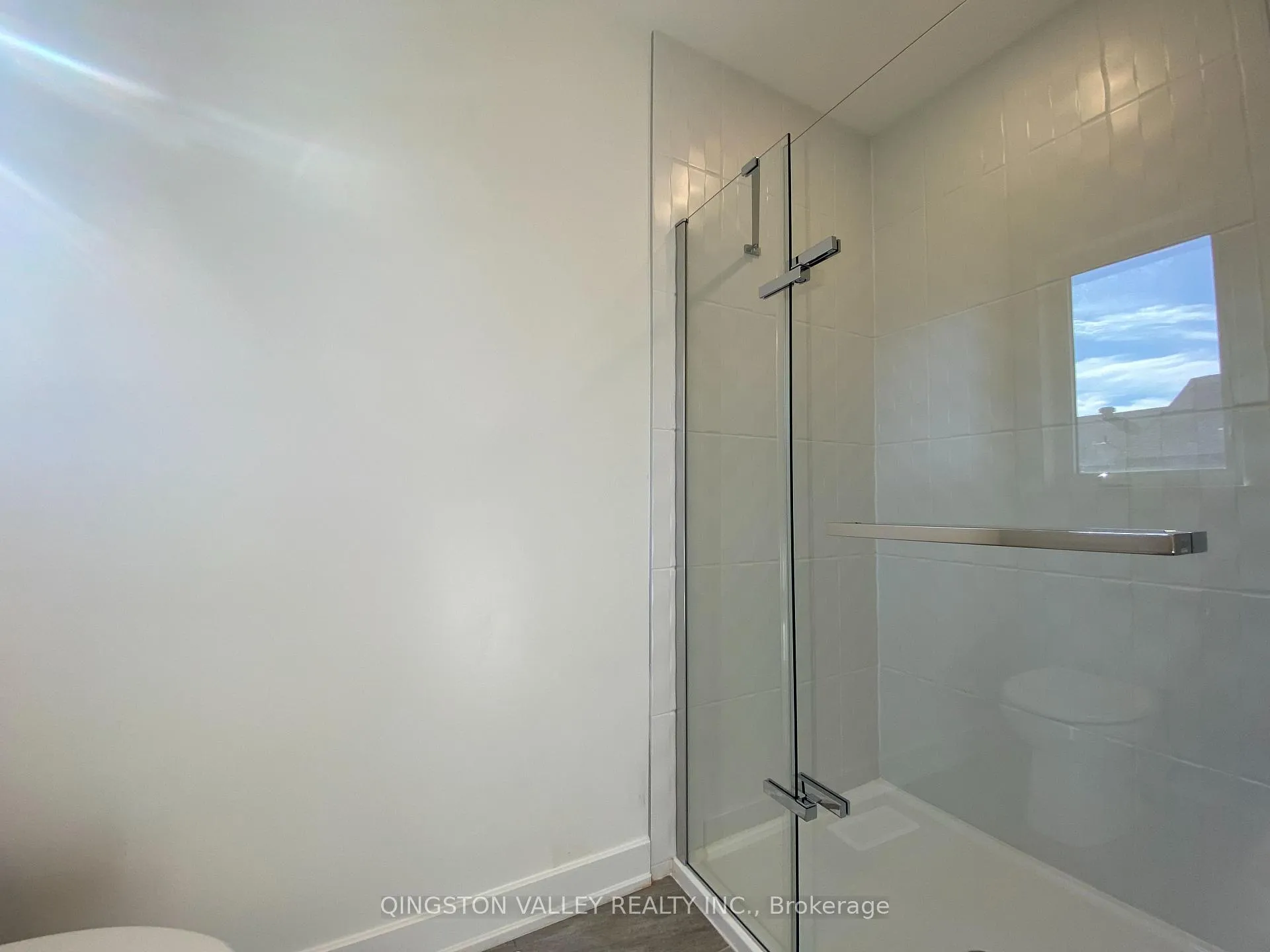 Photo 12 of 58 Overberg Way, Ottawa, Kanata - Emerald Meadows/Trailwest — HOMEH