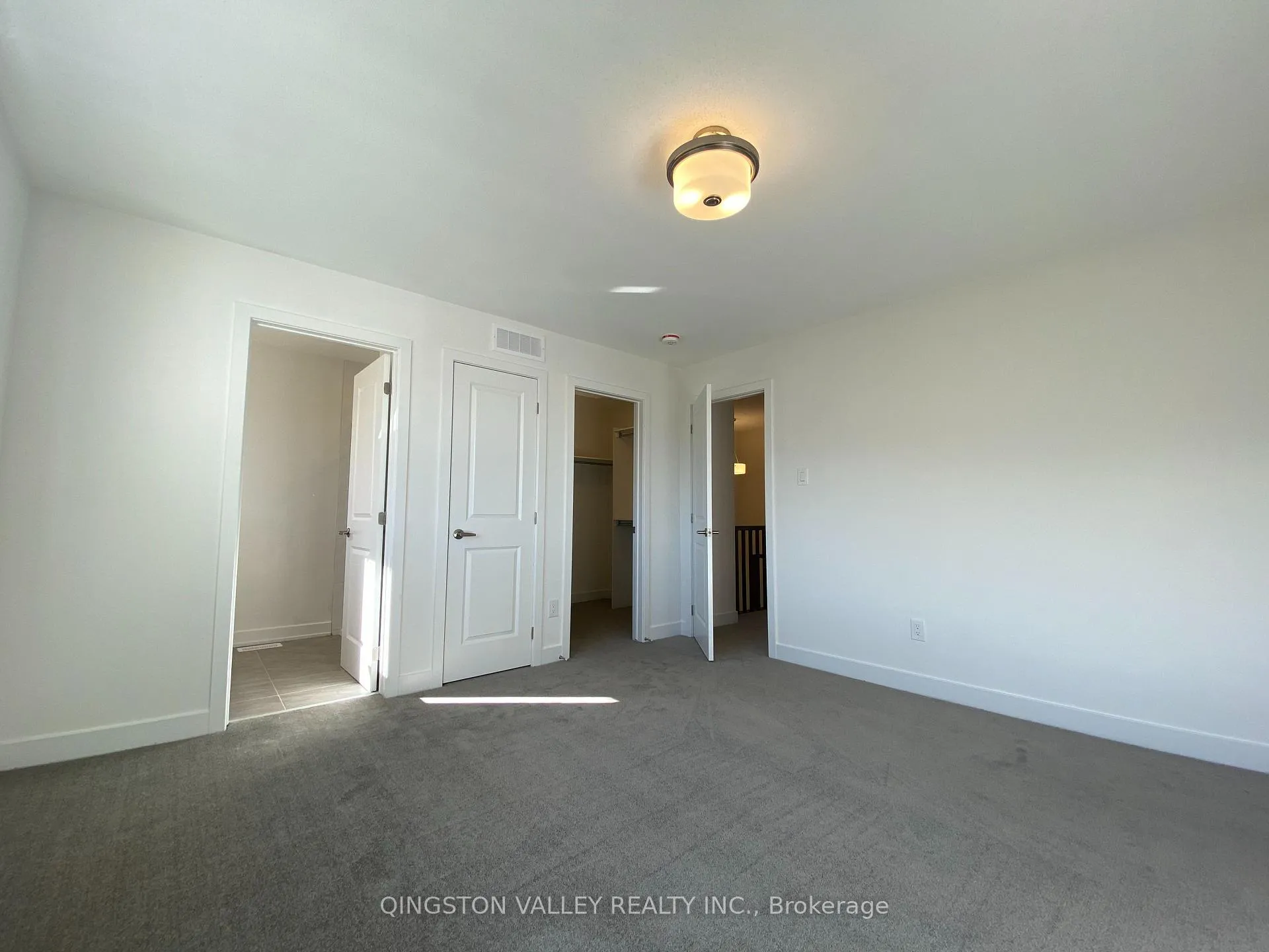 Photo 13 of 58 Overberg Way, Ottawa, Kanata - Emerald Meadows/Trailwest — HOMEH