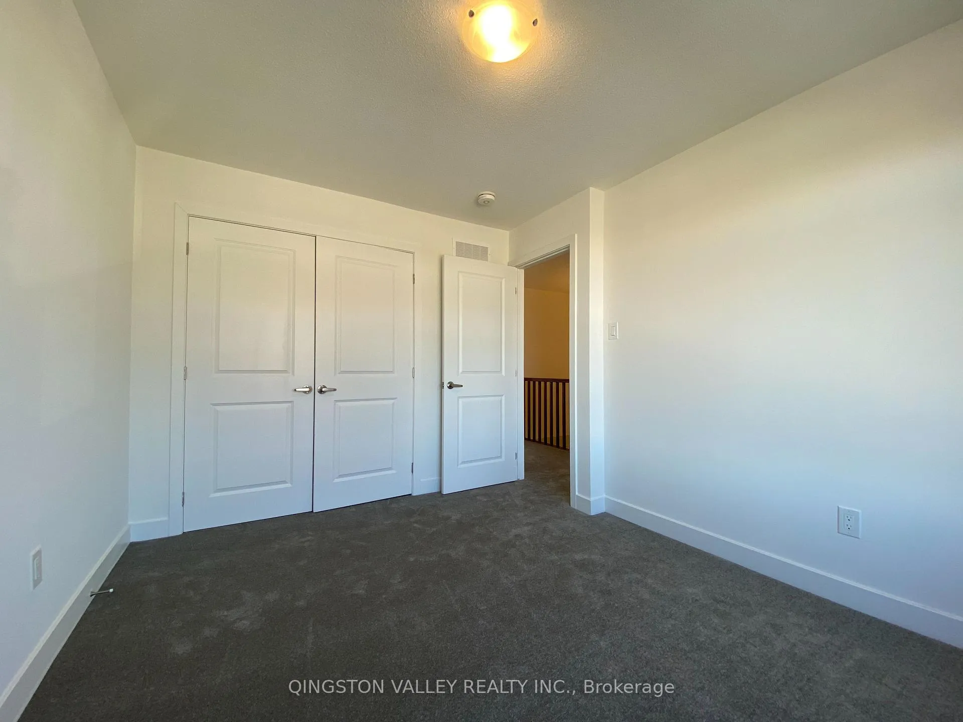 Photo 15 of 58 Overberg Way, Ottawa, Kanata - Emerald Meadows/Trailwest — HOMEH