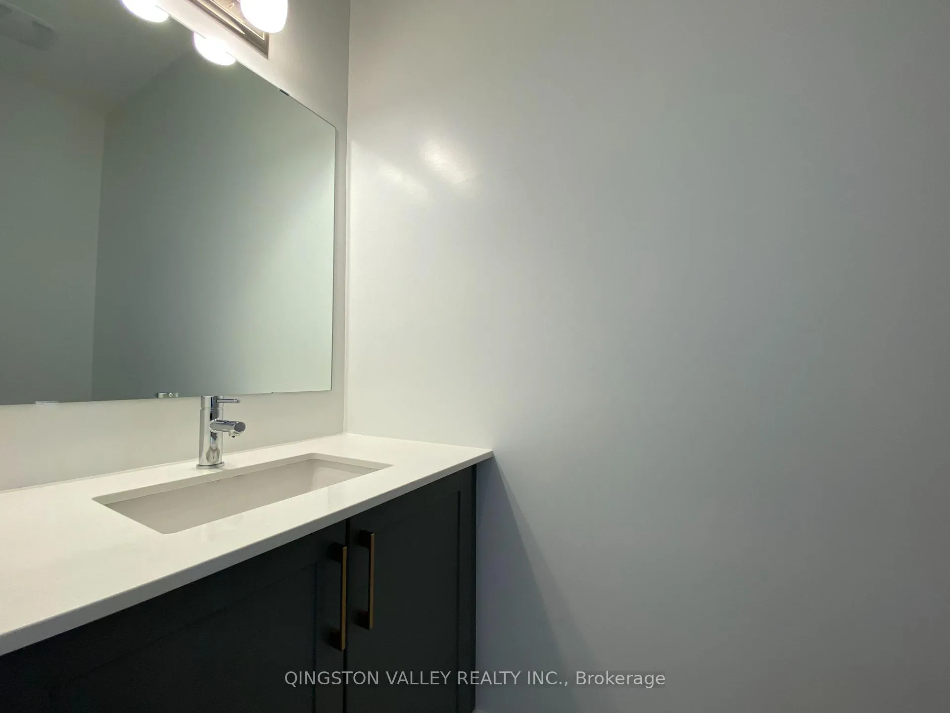 Photo 17 of 58 Overberg Way, Ottawa, Kanata - Emerald Meadows/Trailwest — HOMEH