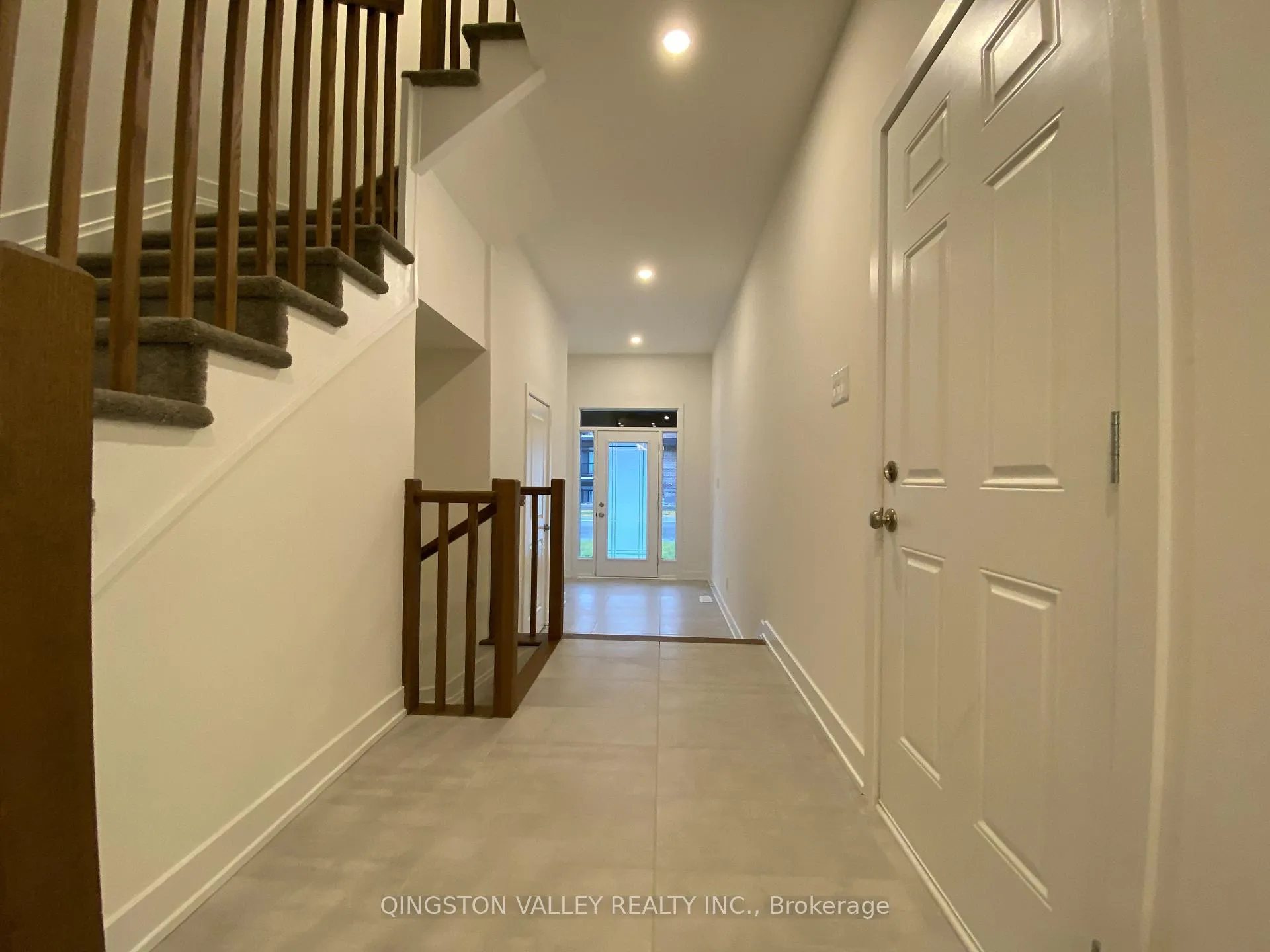 Photo 20 of 58 Overberg Way, Ottawa, Kanata - Emerald Meadows/Trailwest — HOMEH