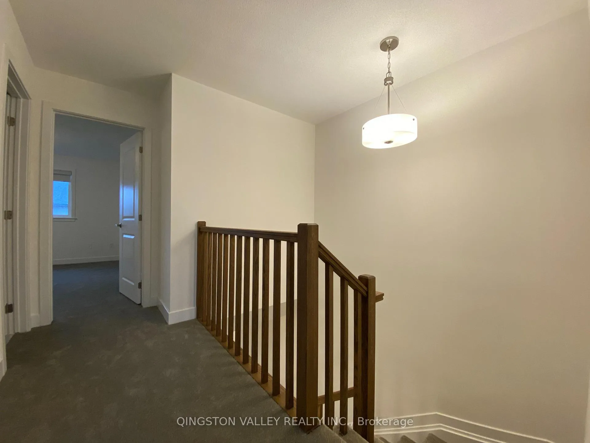 Photo 21 of 58 Overberg Way, Ottawa, Kanata - Emerald Meadows/Trailwest — HOMEH