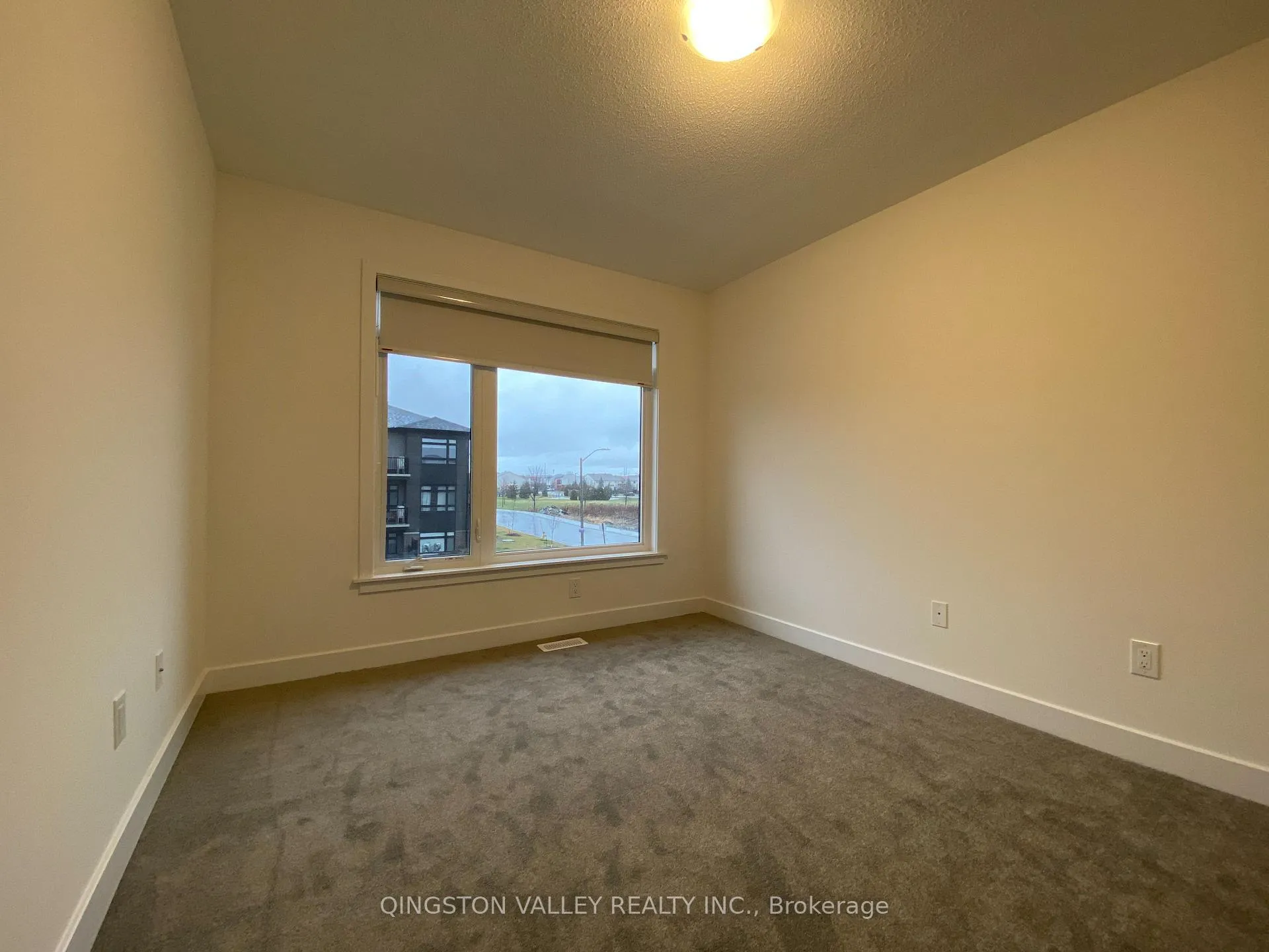 Photo 28 of 58 Overberg Way, Ottawa, Kanata - Emerald Meadows/Trailwest — HOMEH