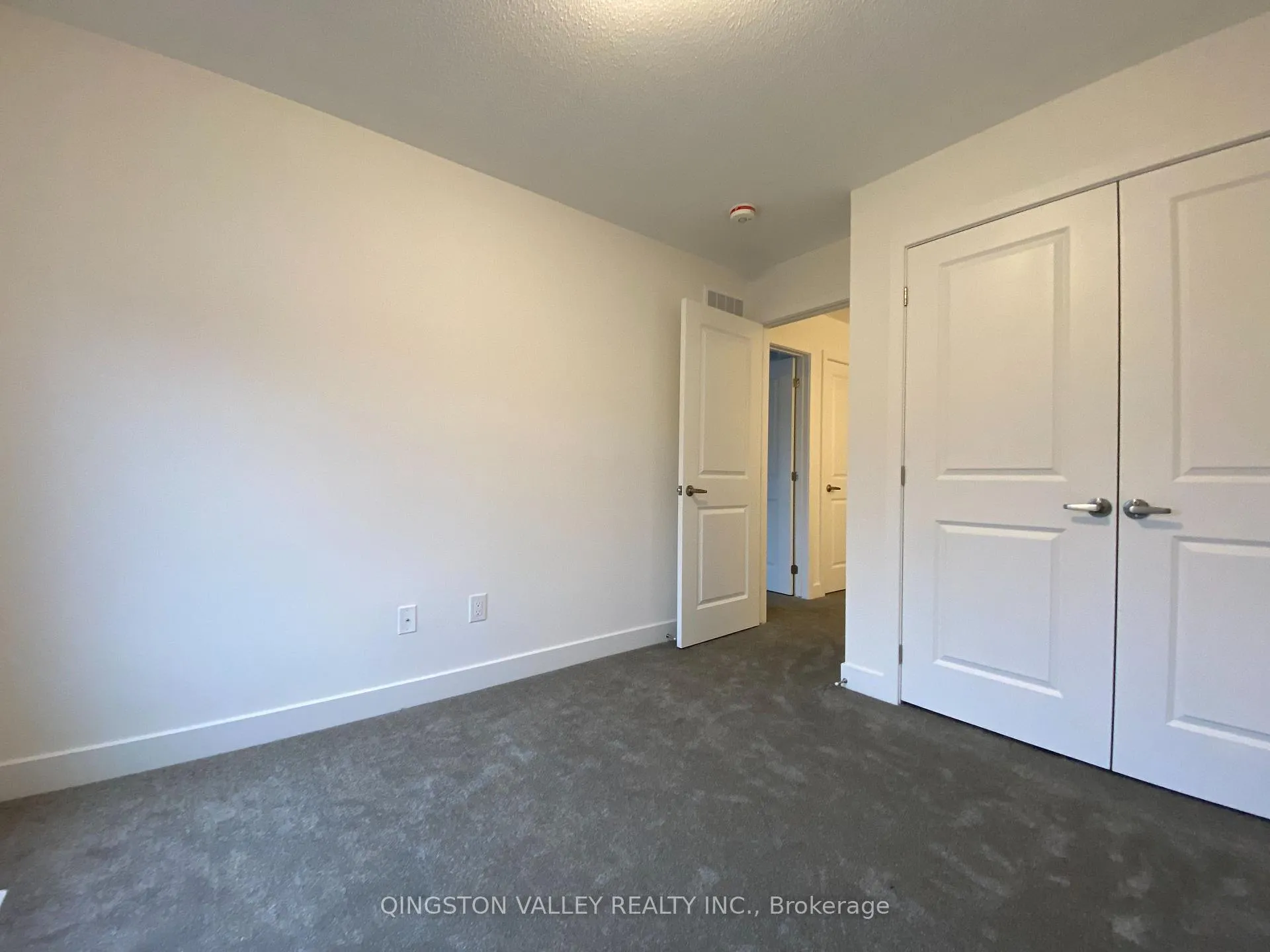 Photo 31 of 58 Overberg Way, Ottawa, Kanata - Emerald Meadows/Trailwest — HOMEH