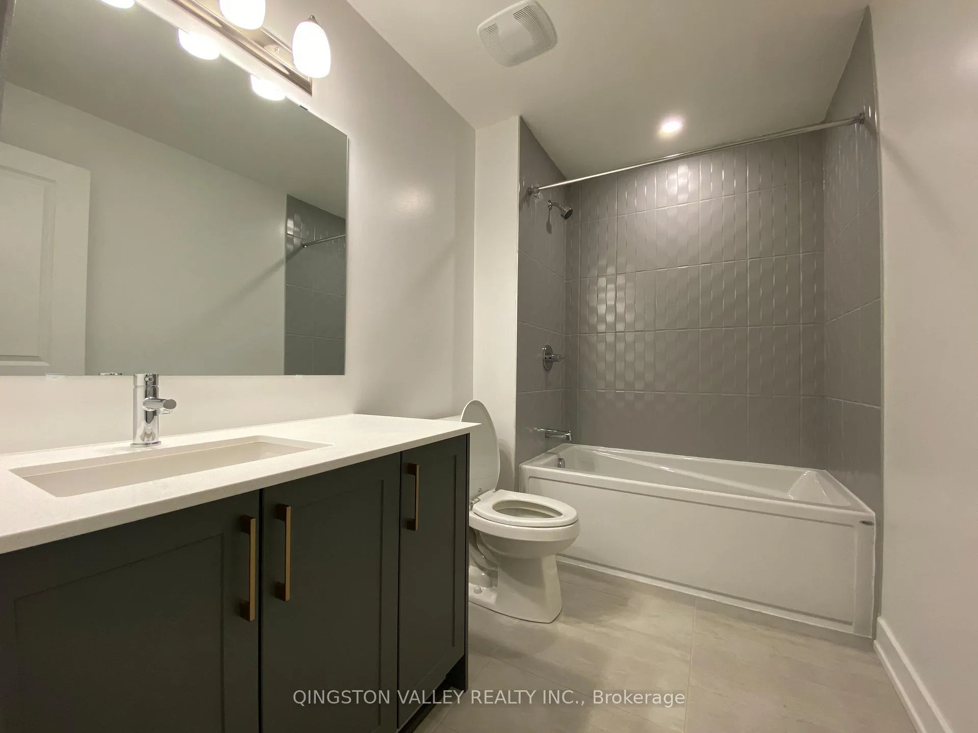 Photo 32 of 58 Overberg Way, Ottawa, Kanata - Emerald Meadows/Trailwest — HOMEH