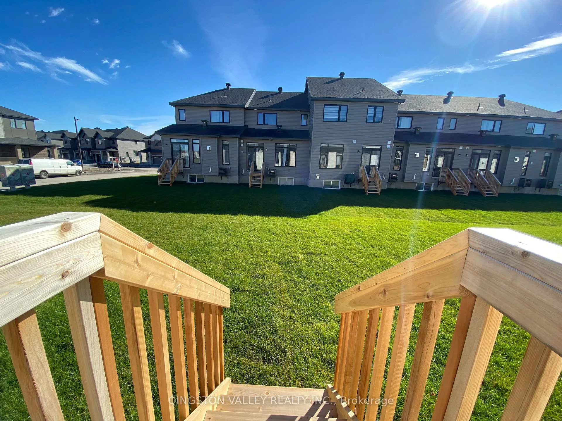 Photo 37 of 58 Overberg Way, Ottawa, Kanata - Emerald Meadows/Trailwest — HOMEH