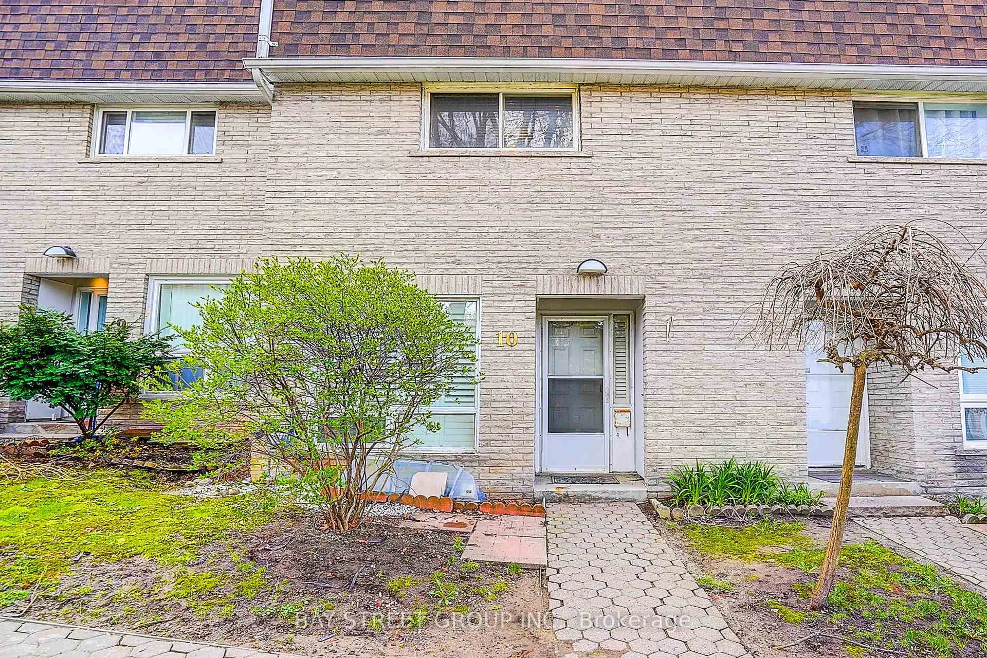 Photo 2 of Unit 10, 91 Rameau Drive, North York, Hillcrest Village — HOMEH